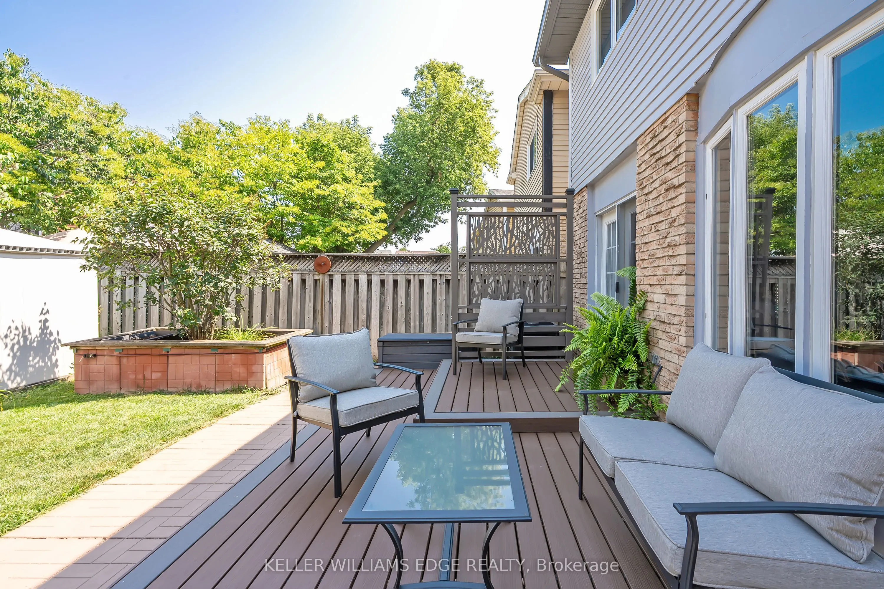 2407 Hemlock Court