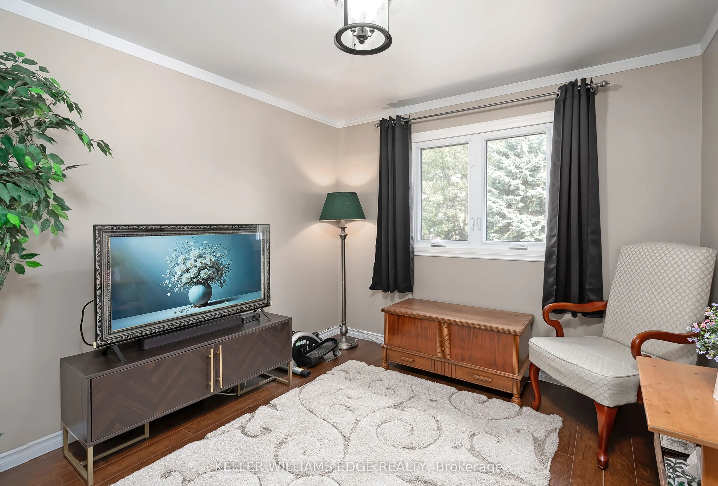 2407 Hemlock Court
