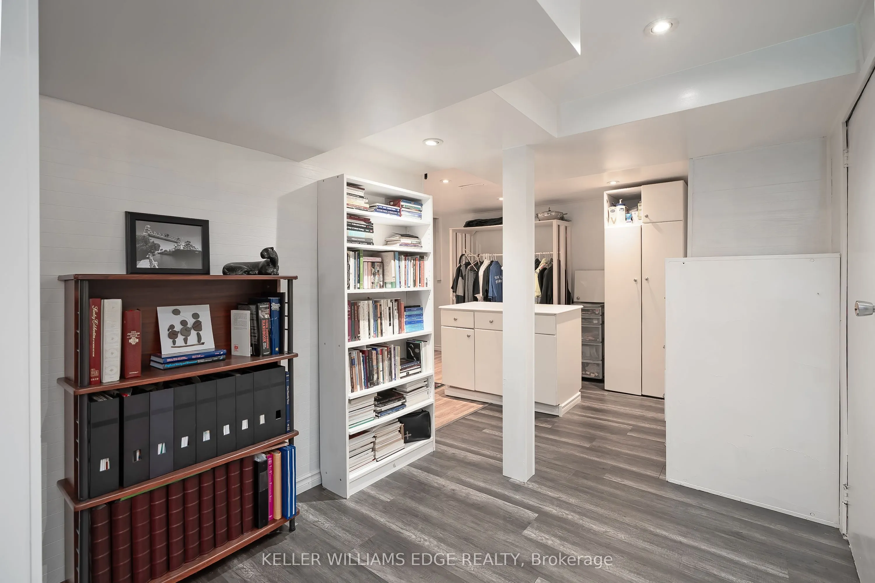 2407 Hemlock Court
