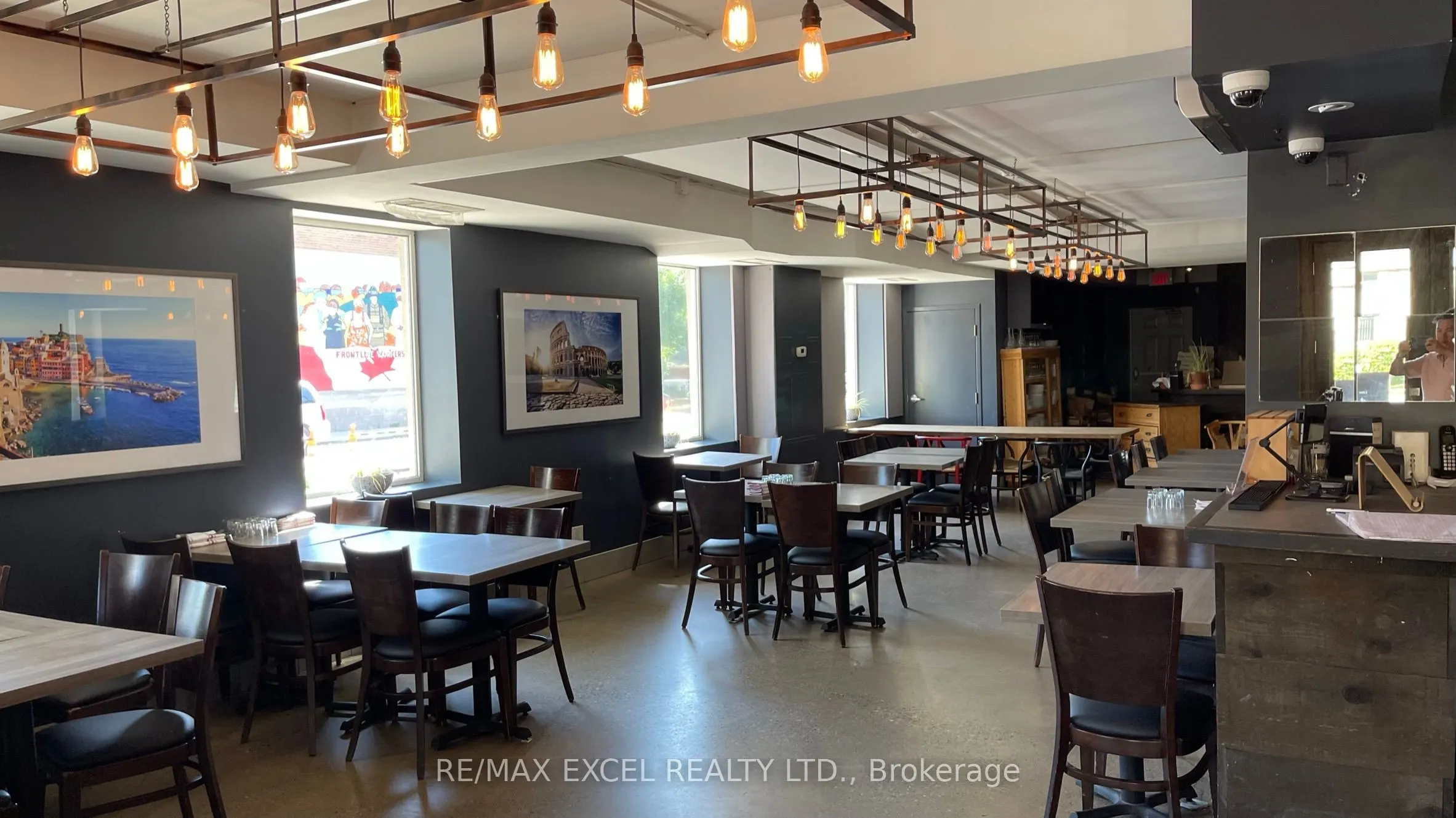 3003 Lake Shore Boulevard W