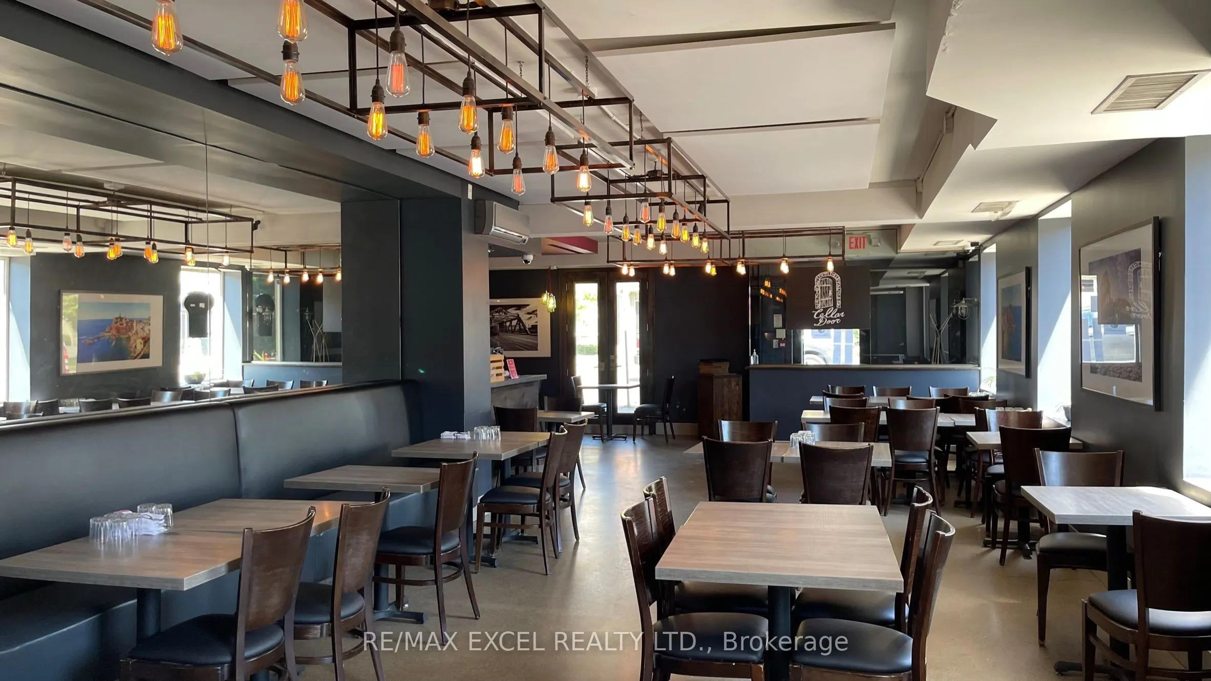 3003 Lake Shore Boulevard W