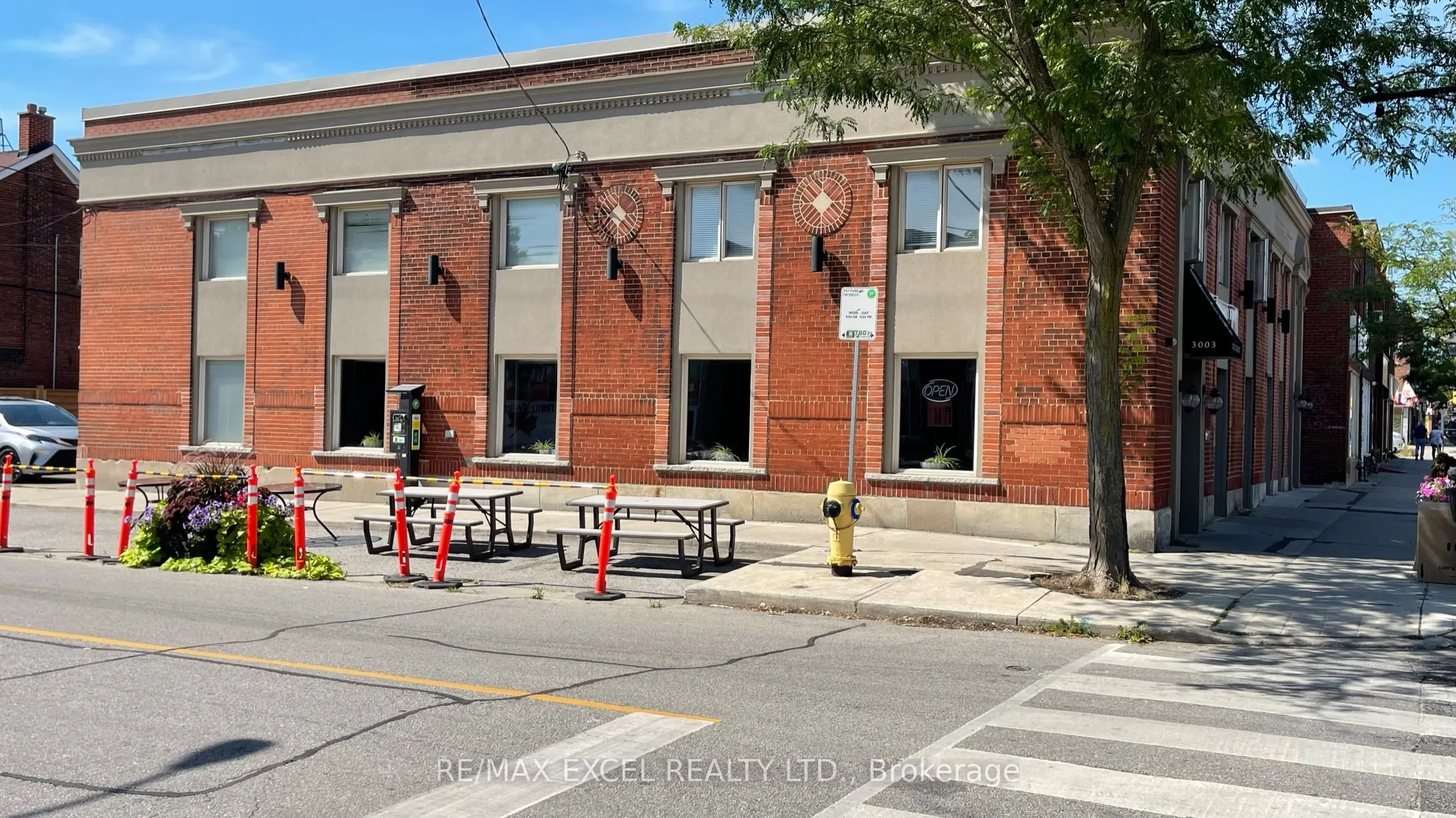 3003 Lake Shore Boulevard W