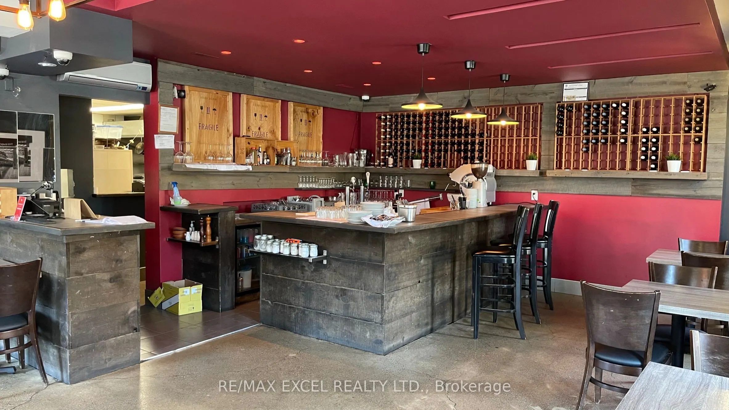3003 Lake Shore Boulevard W