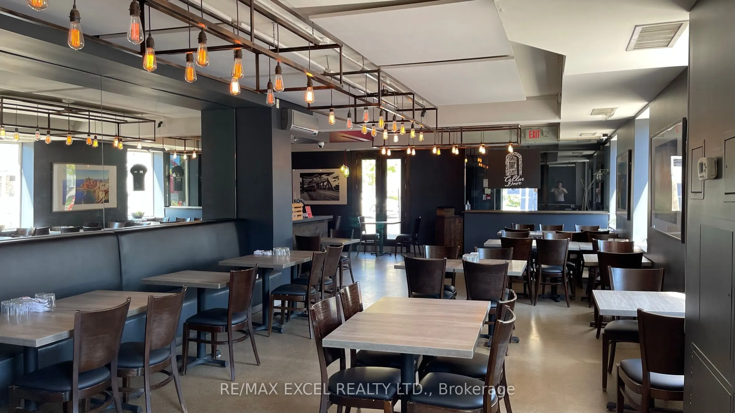 3003 Lake Shore Boulevard W