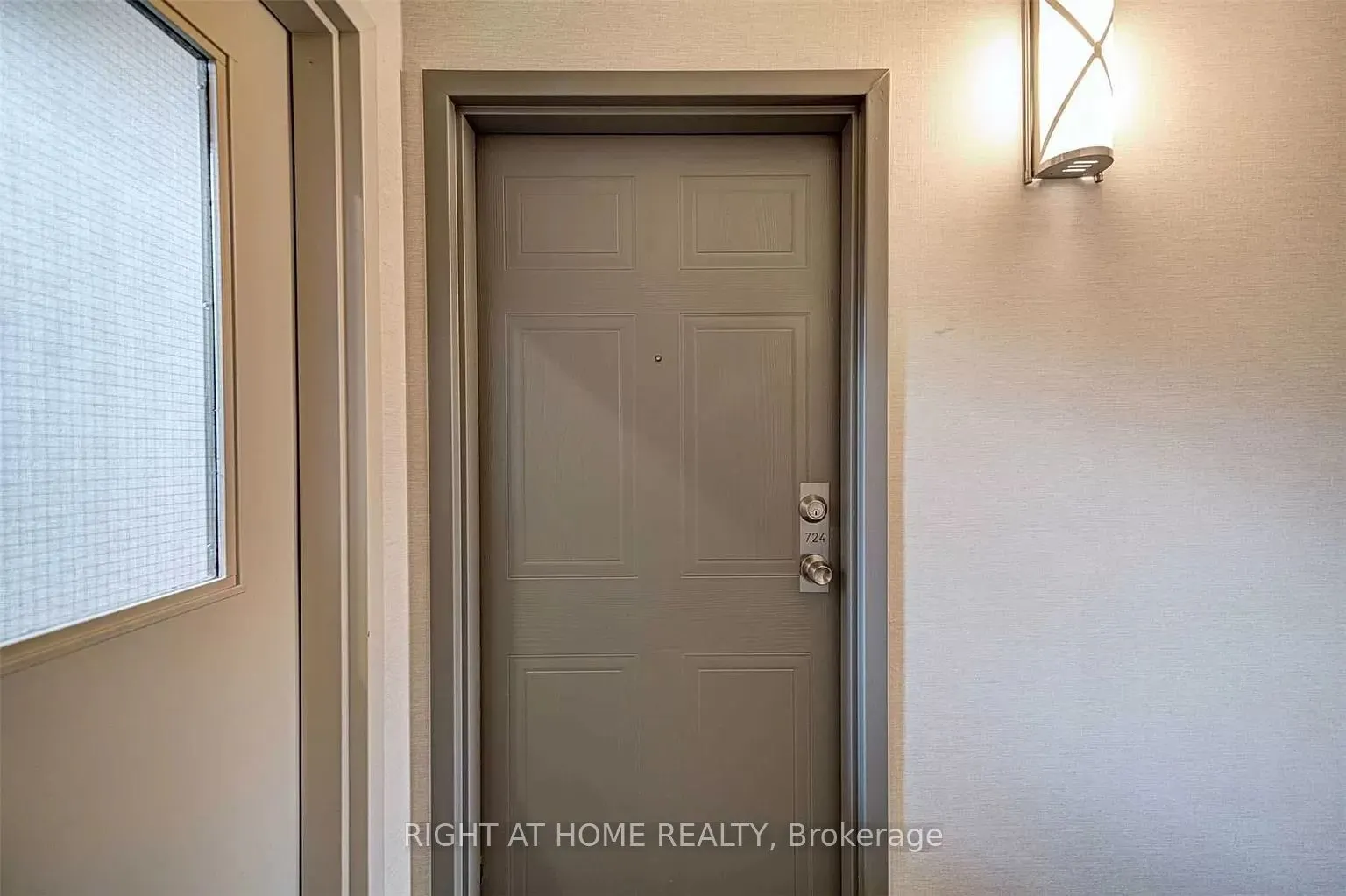 1510 Pilgrims Way, #724