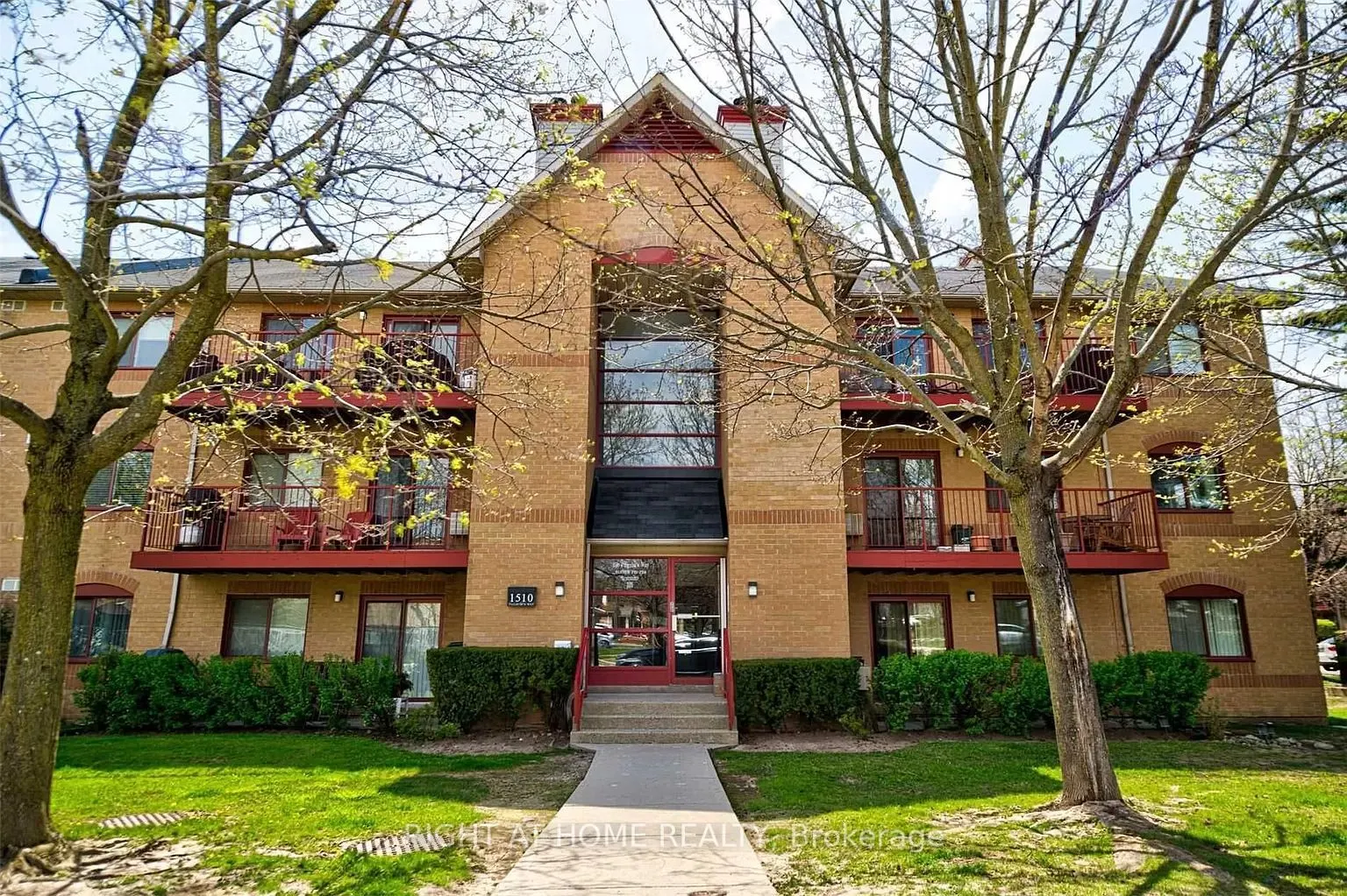 1510 Pilgrims Way, #724