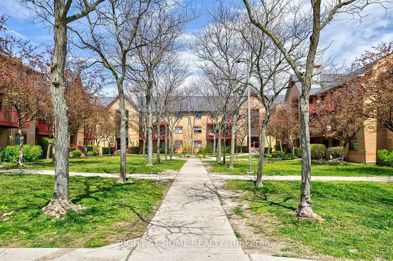 1510 Pilgrims Way, #724