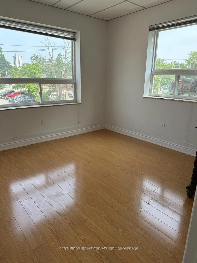 323 Kerr Street, #207