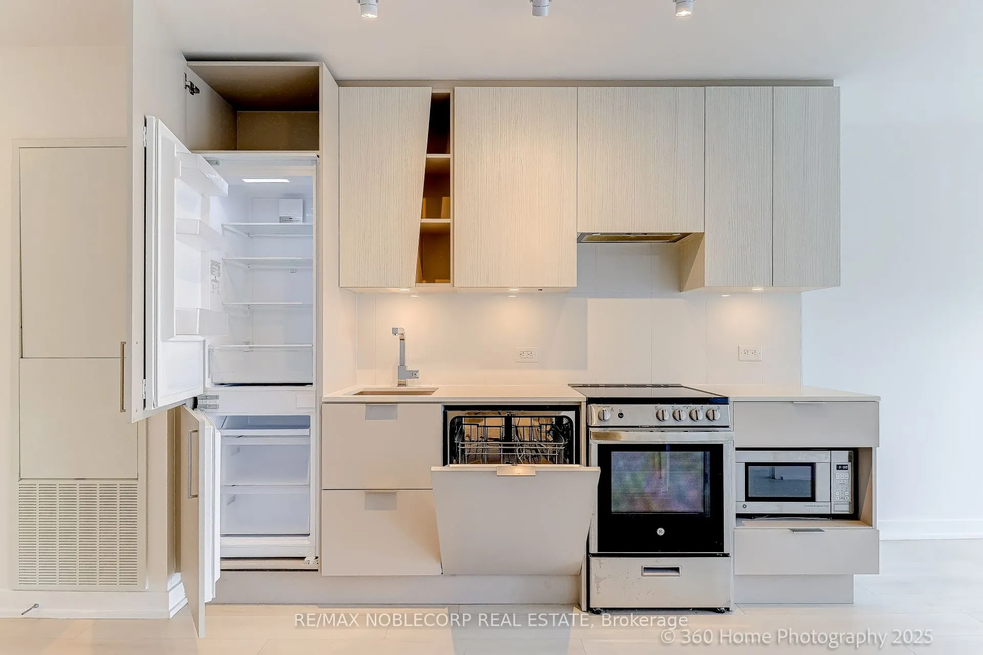 3900 Confederation Parkway, #2912