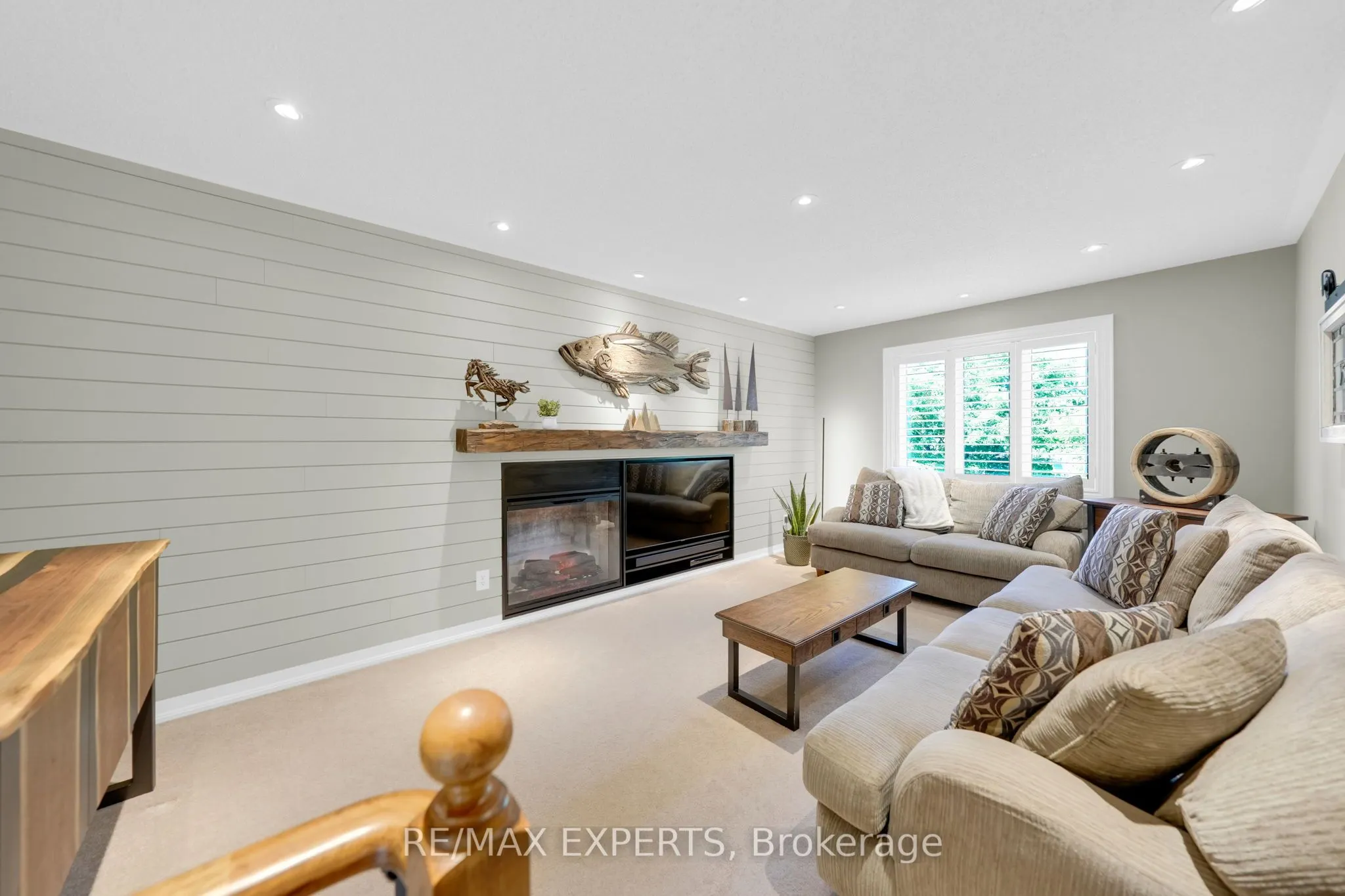 44 Sunkist Valley Road