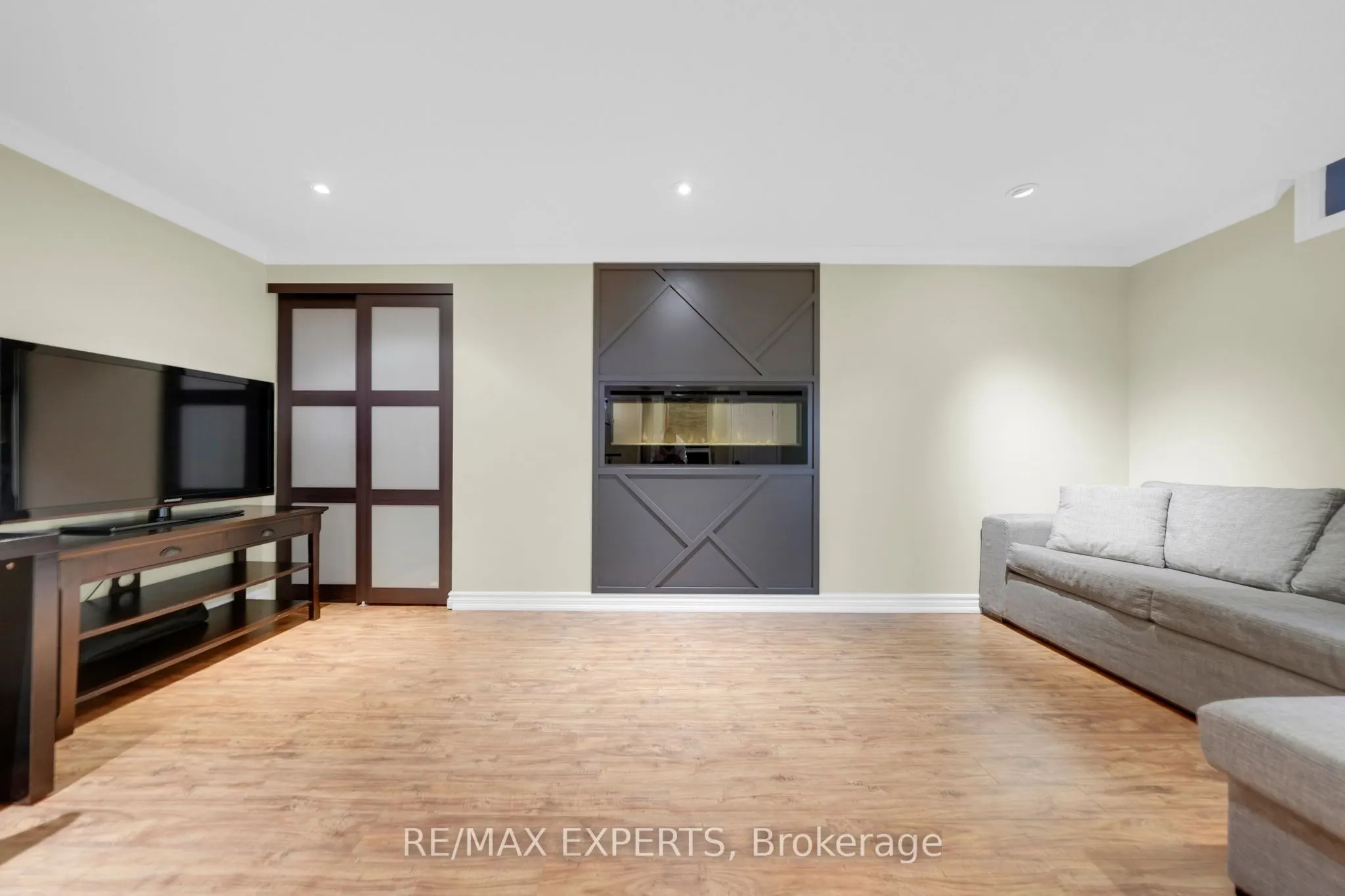 44 Sunkist Valley Road