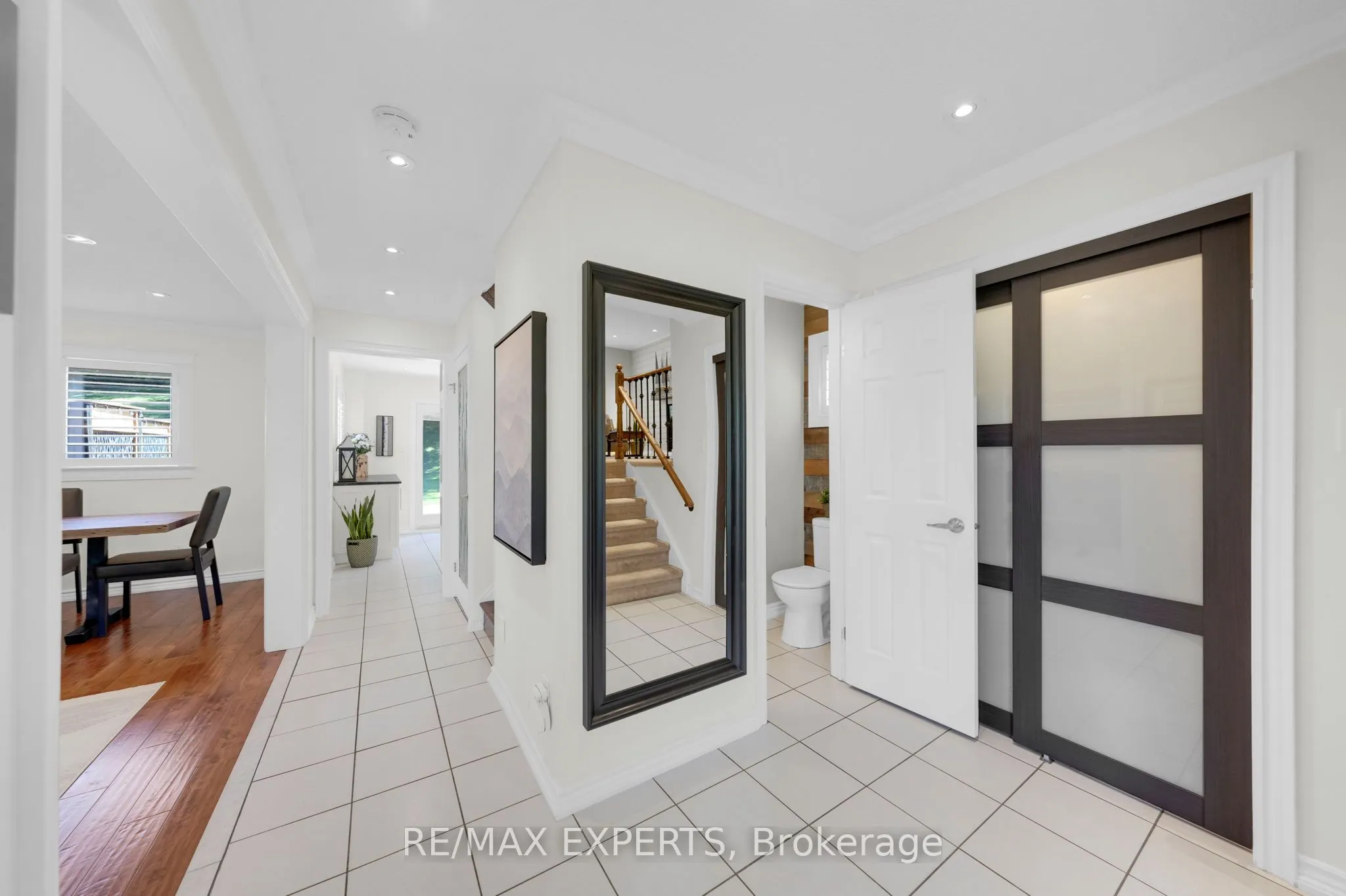 44 Sunkist Valley Road