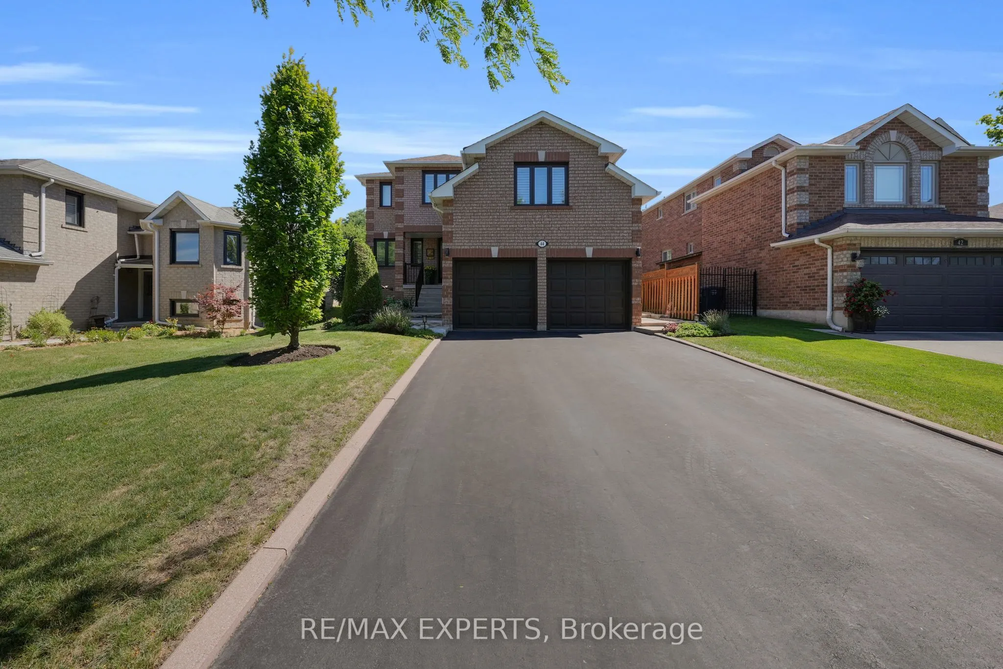 44 Sunkist Valley Road