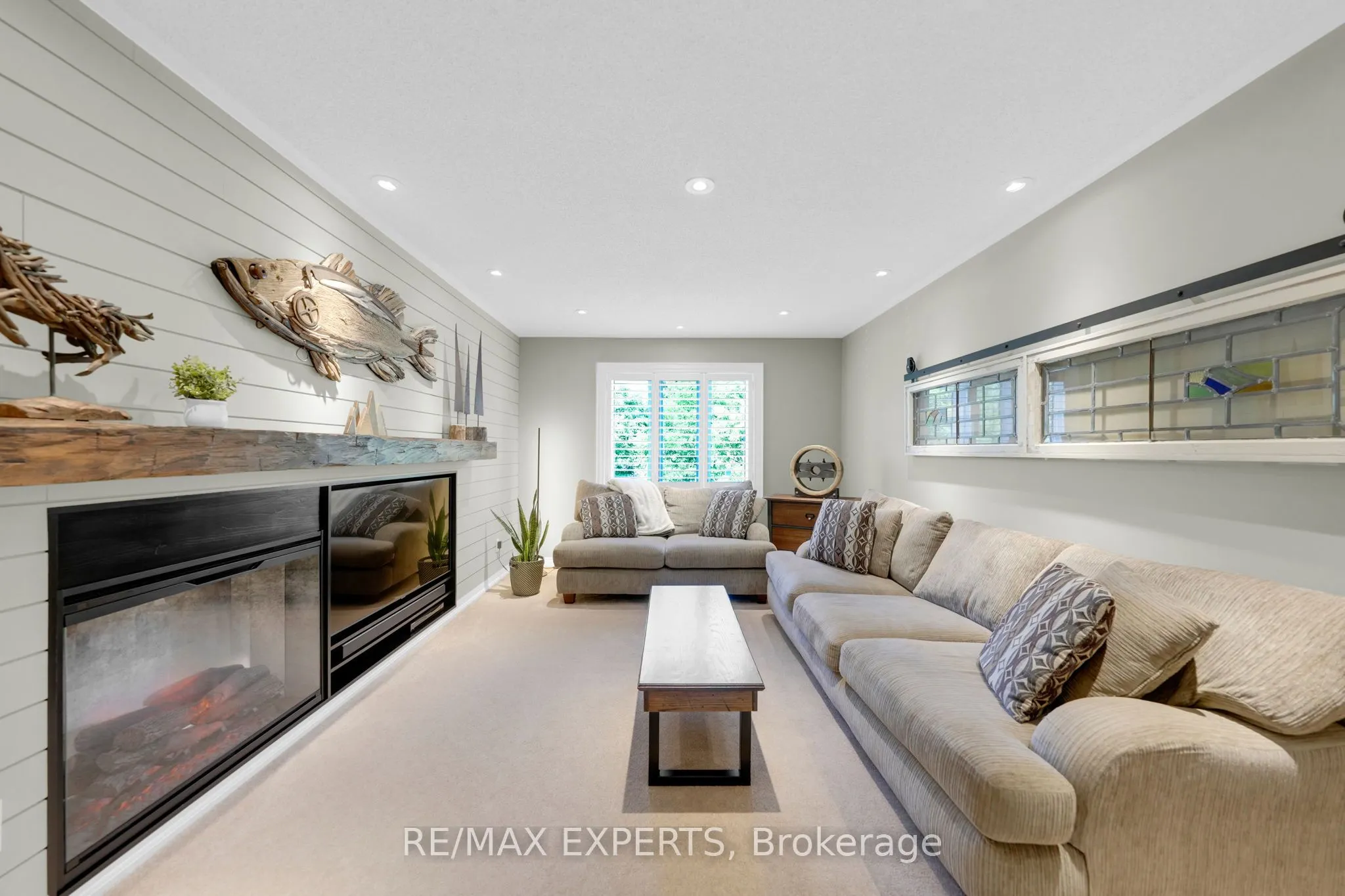 44 Sunkist Valley Road