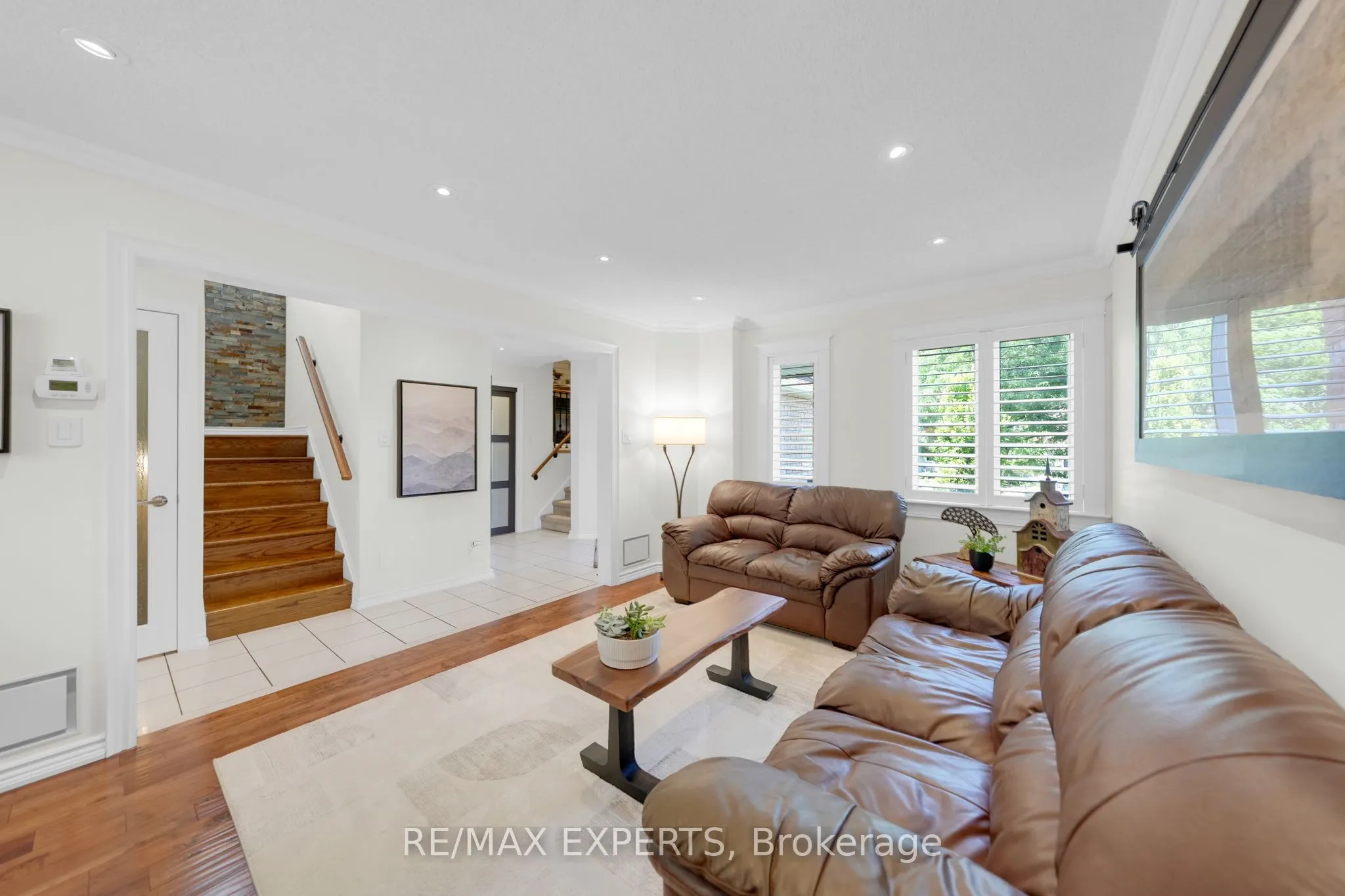 44 Sunkist Valley Road