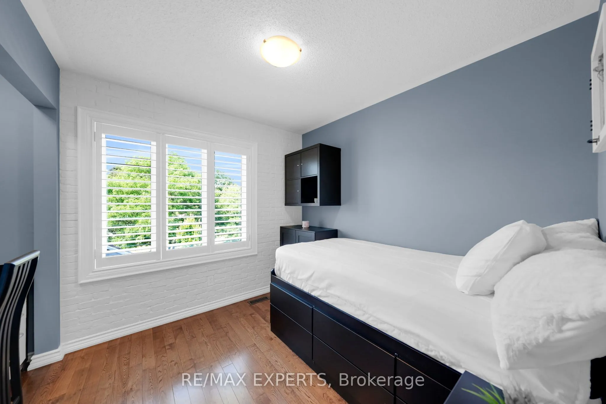 44 Sunkist Valley Road
