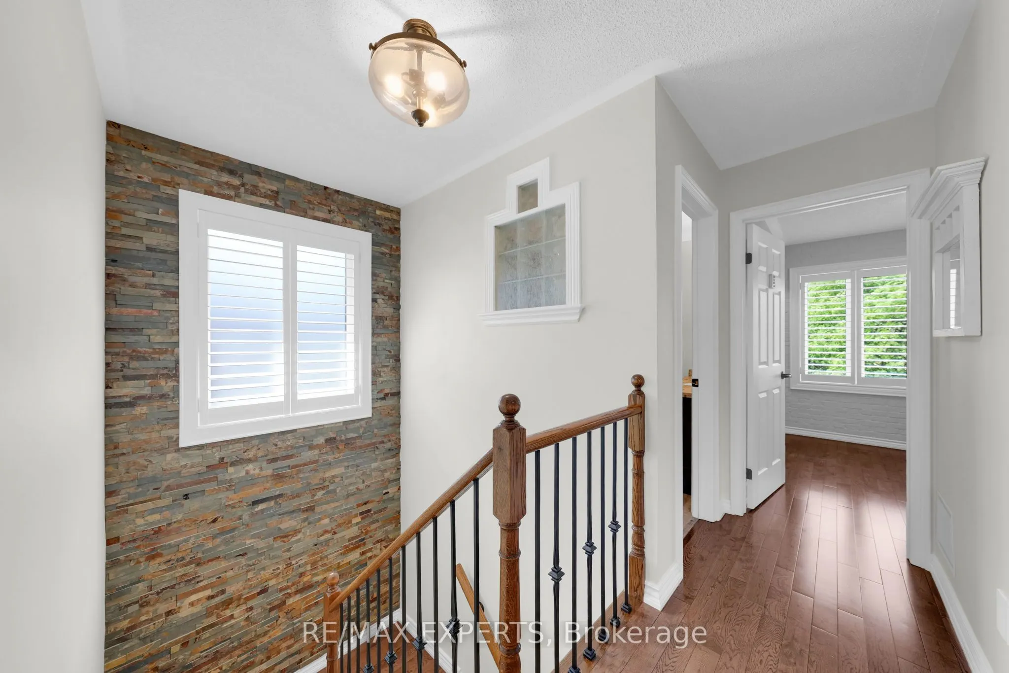 44 Sunkist Valley Road