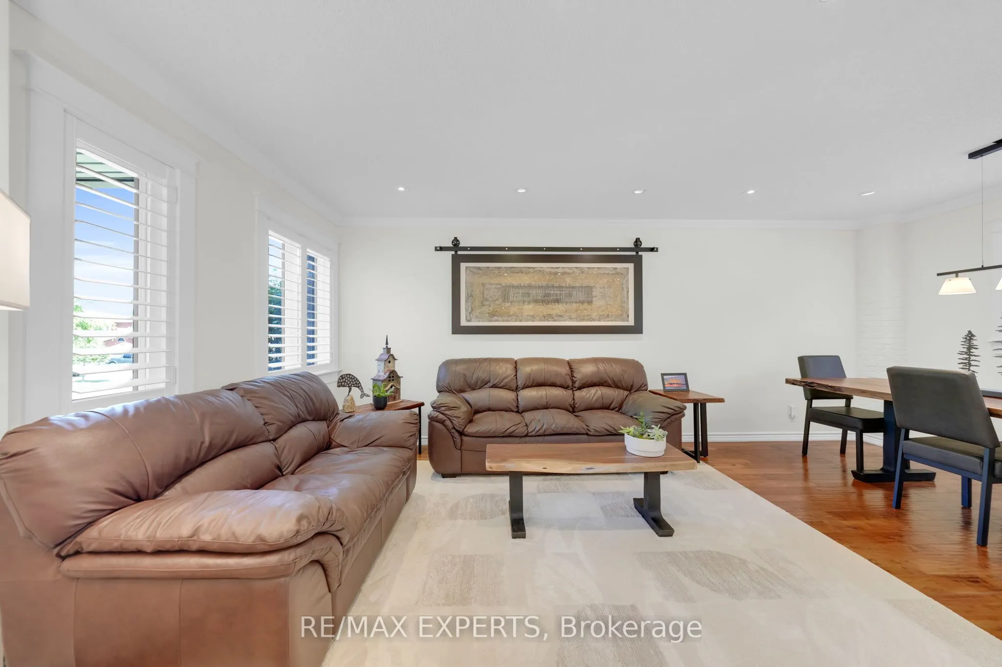 44 Sunkist Valley Road