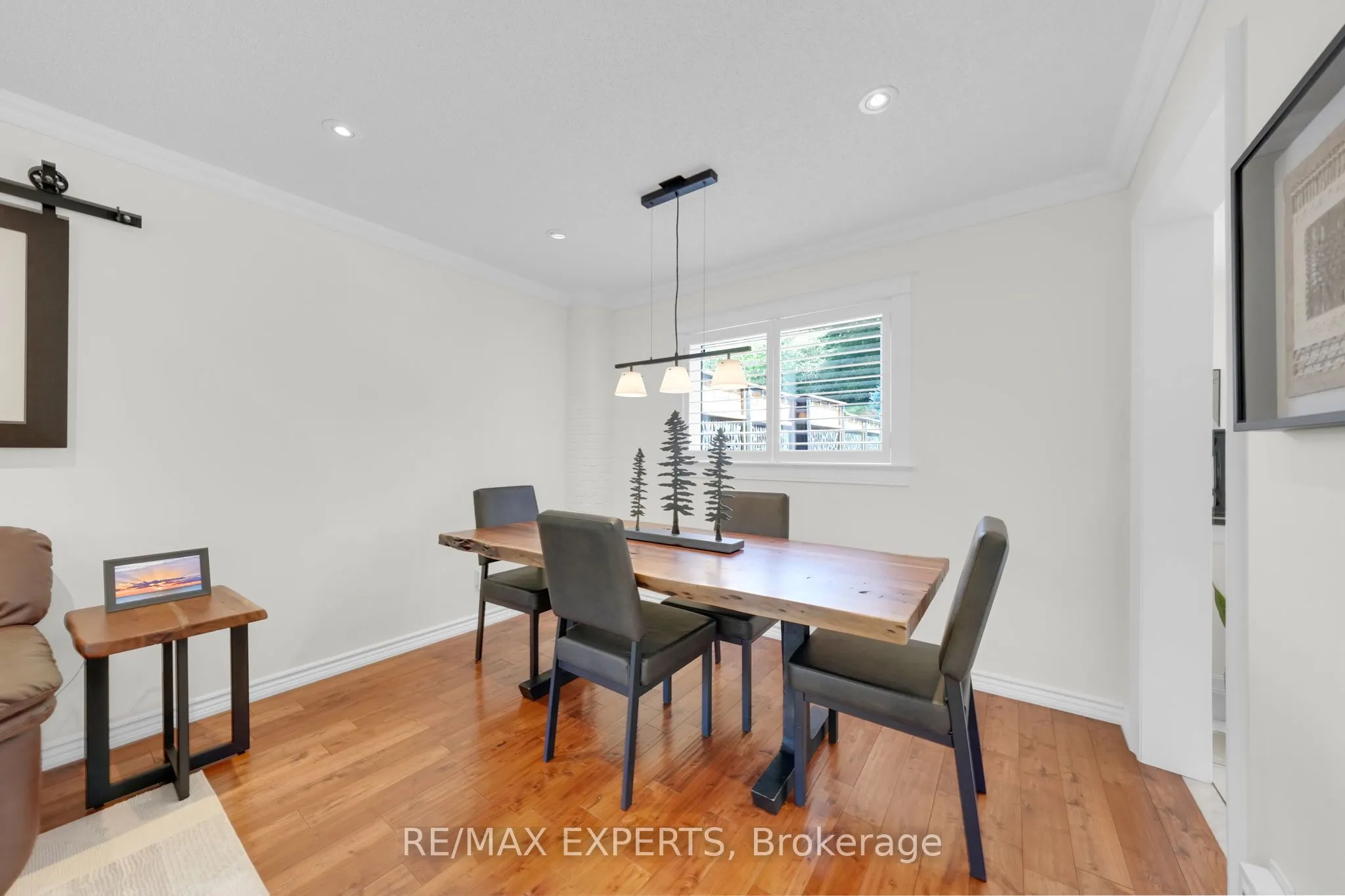 44 Sunkist Valley Road