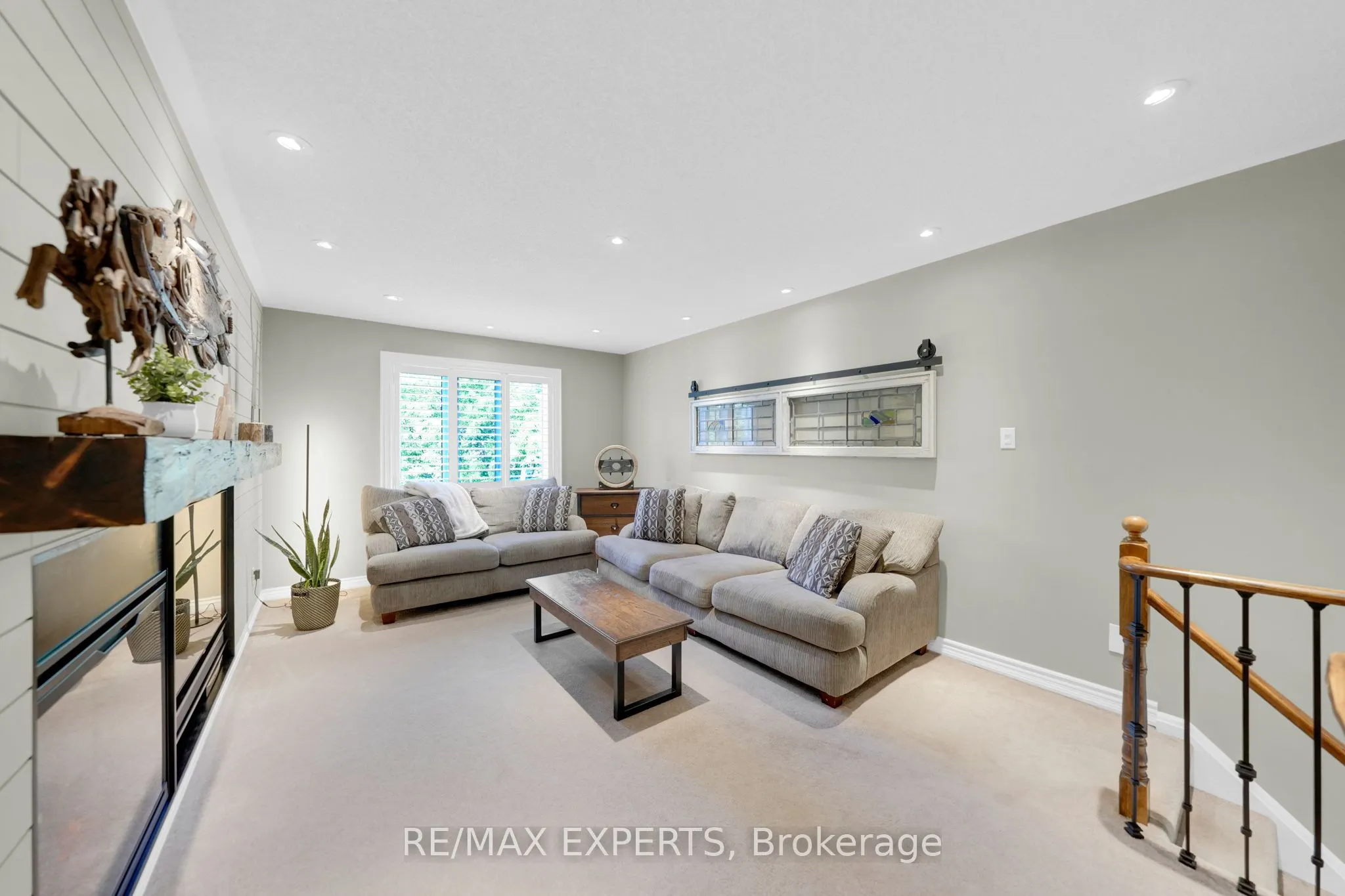 44 Sunkist Valley Road