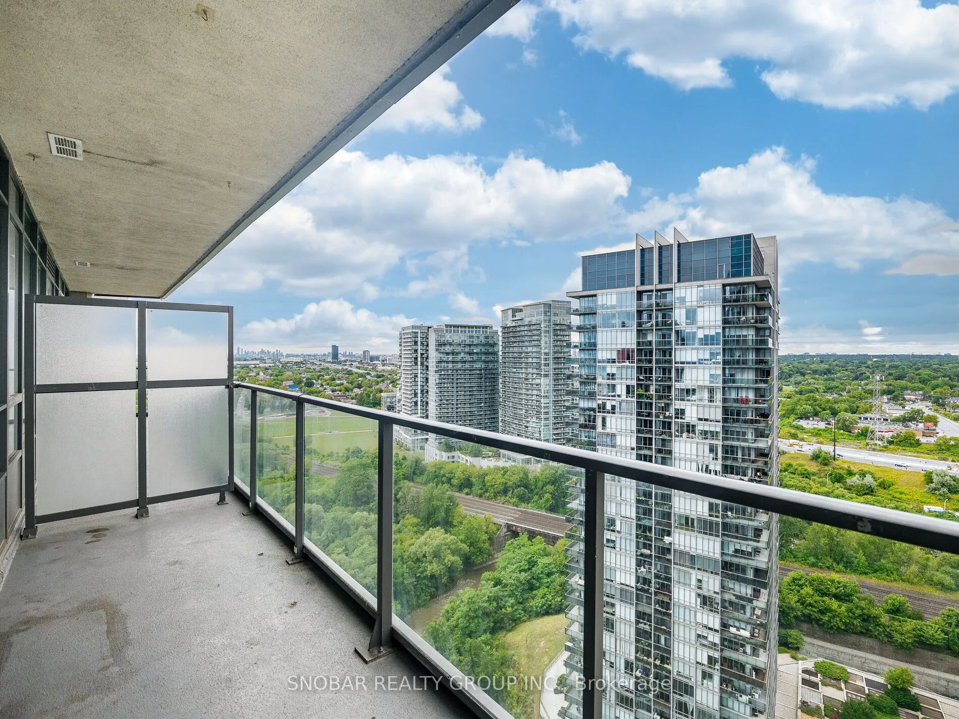 36 Park Lawn Road, #2406