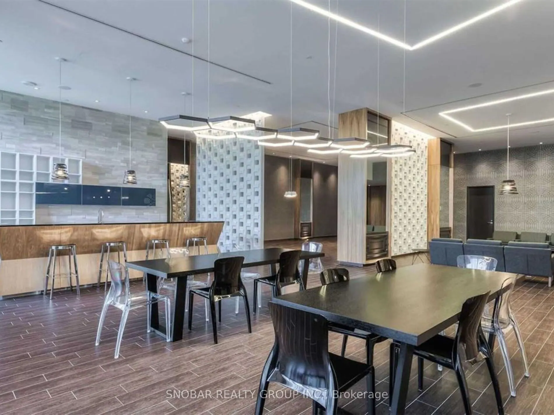 36 Park Lawn Road, #2406