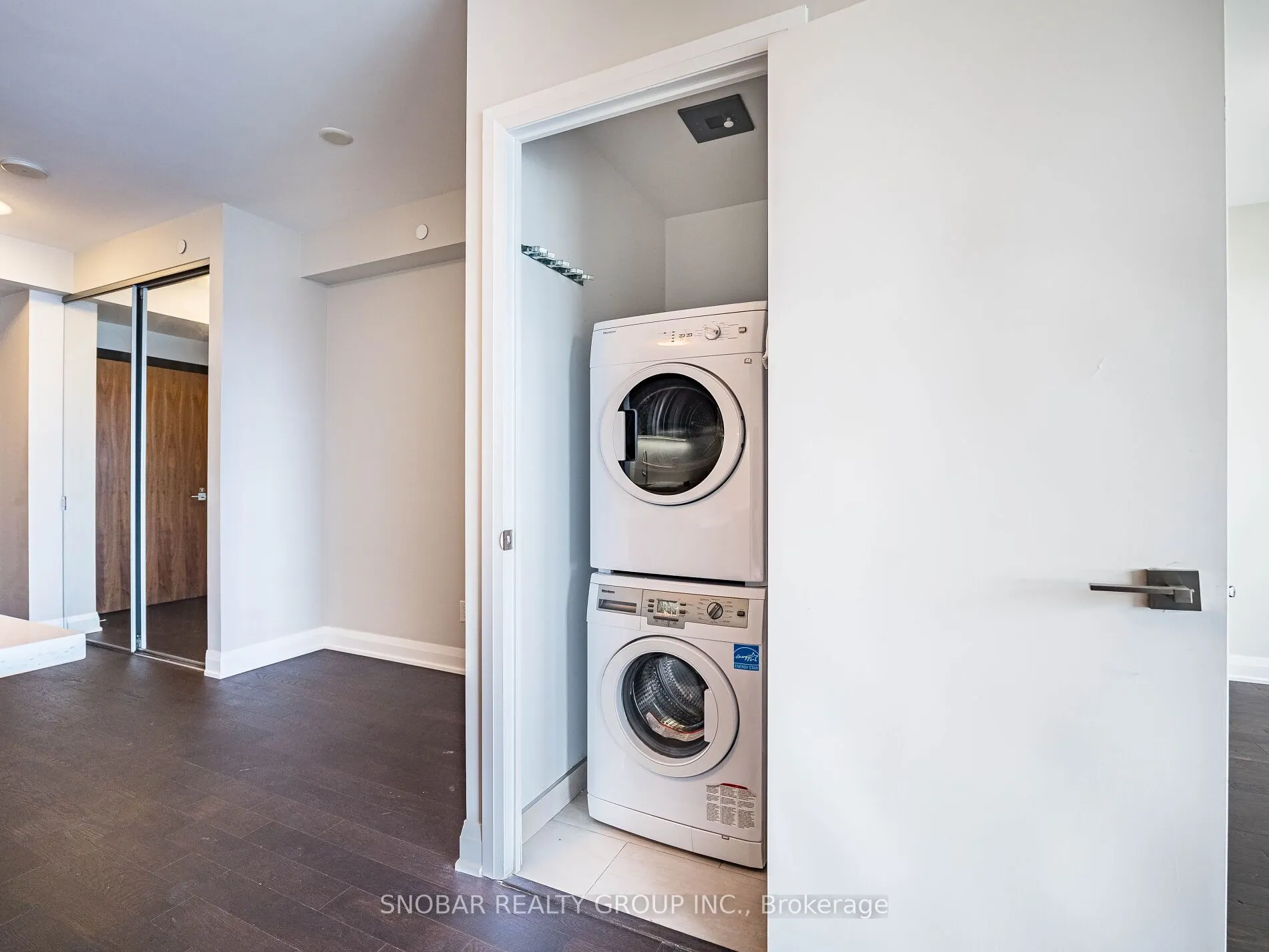 36 Park Lawn Road, #2406