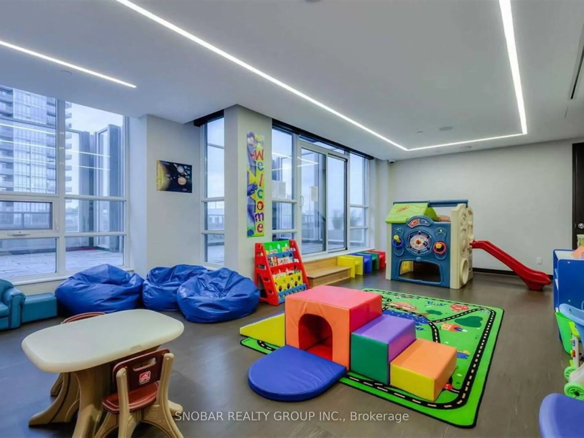 36 Park Lawn Road, #2406