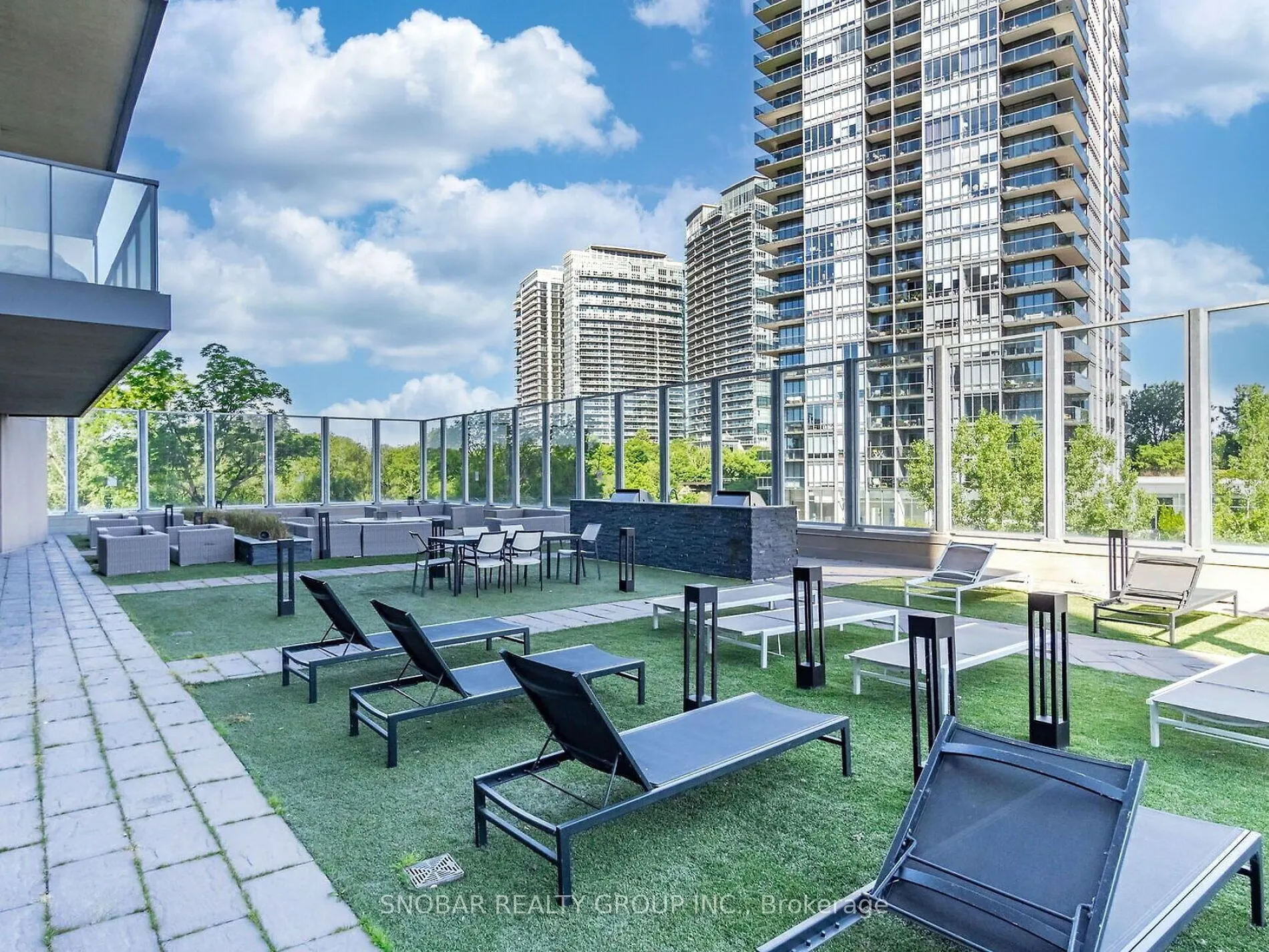 36 Park Lawn Road, #2406