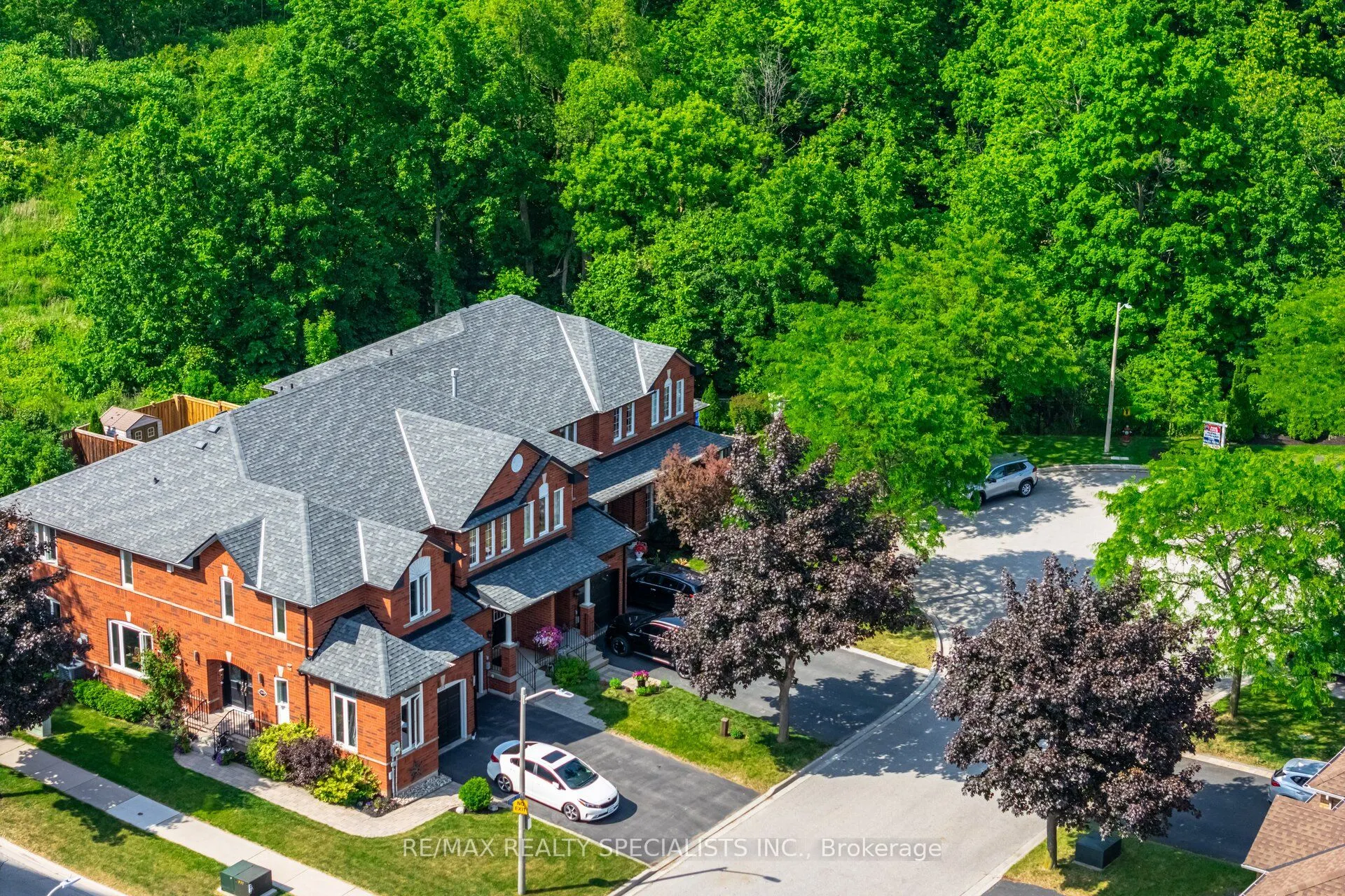5103 Tree Court
