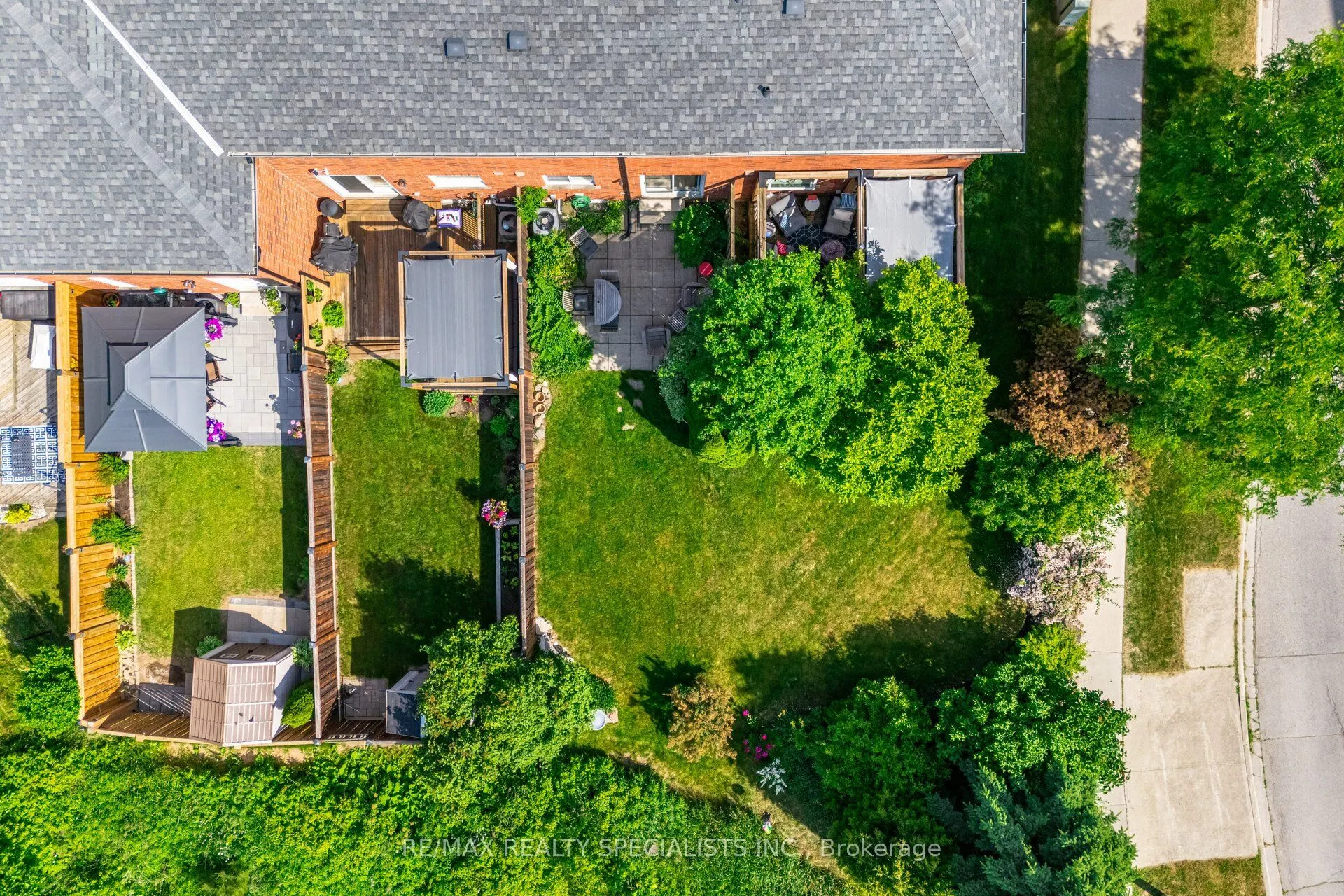5103 Tree Court