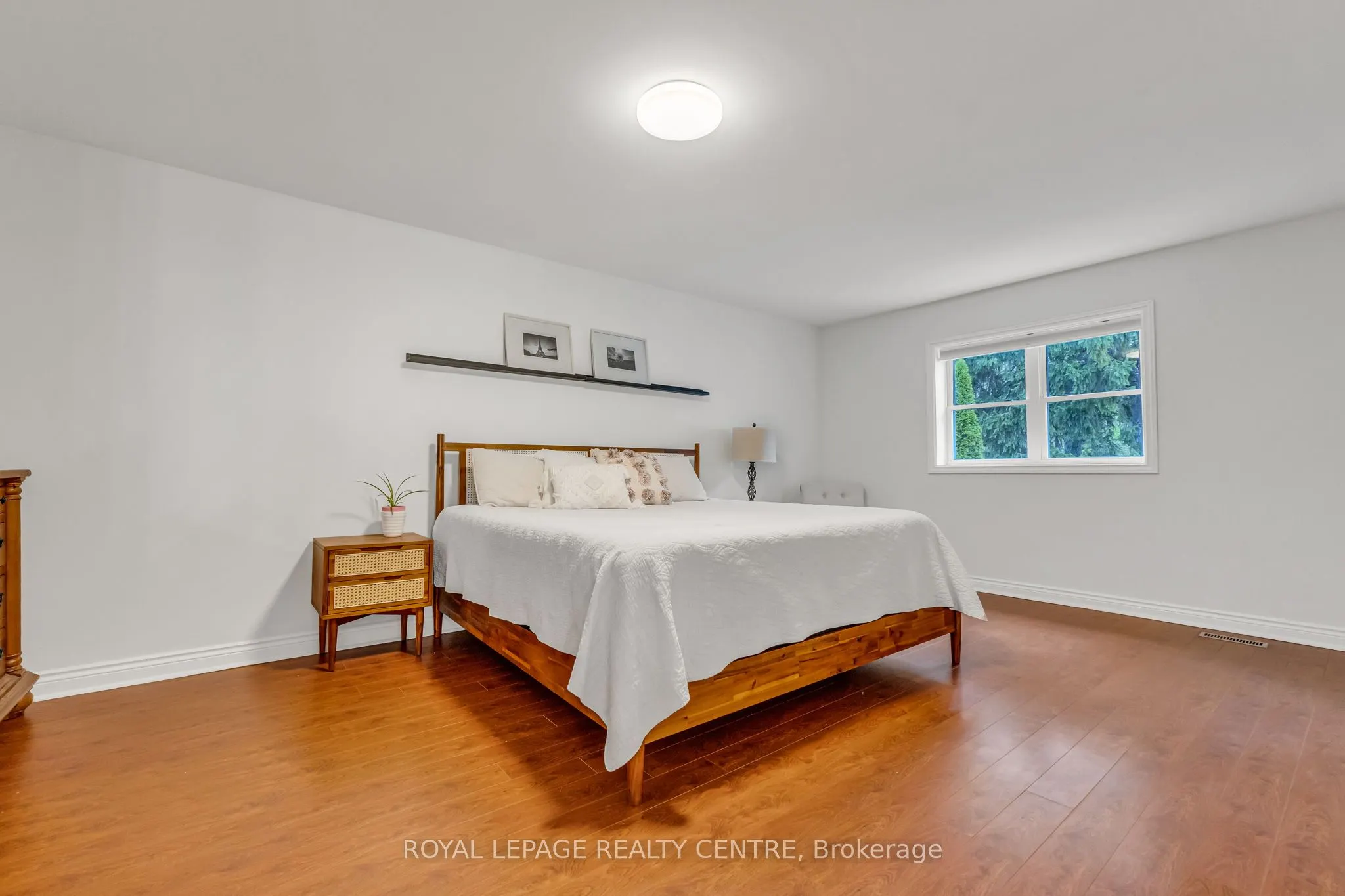 1593 Glenburnie Road