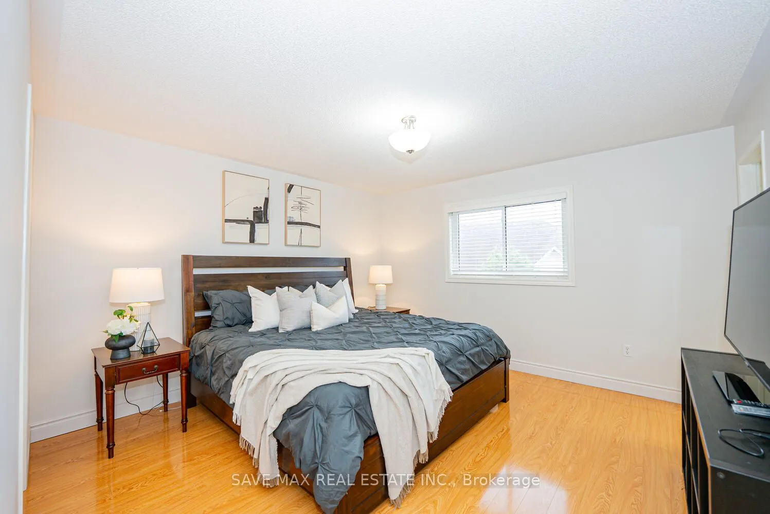 47 Woodcote Crescent