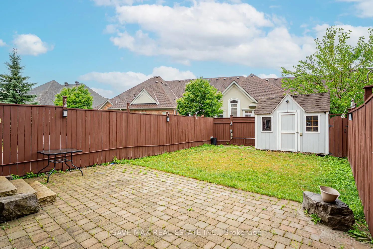 47 Woodcote Crescent