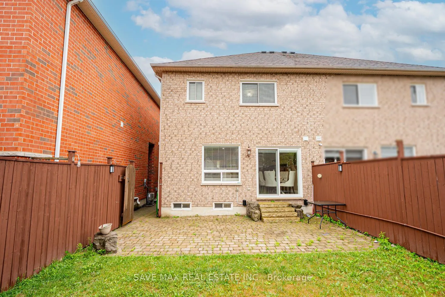 47 Woodcote Crescent