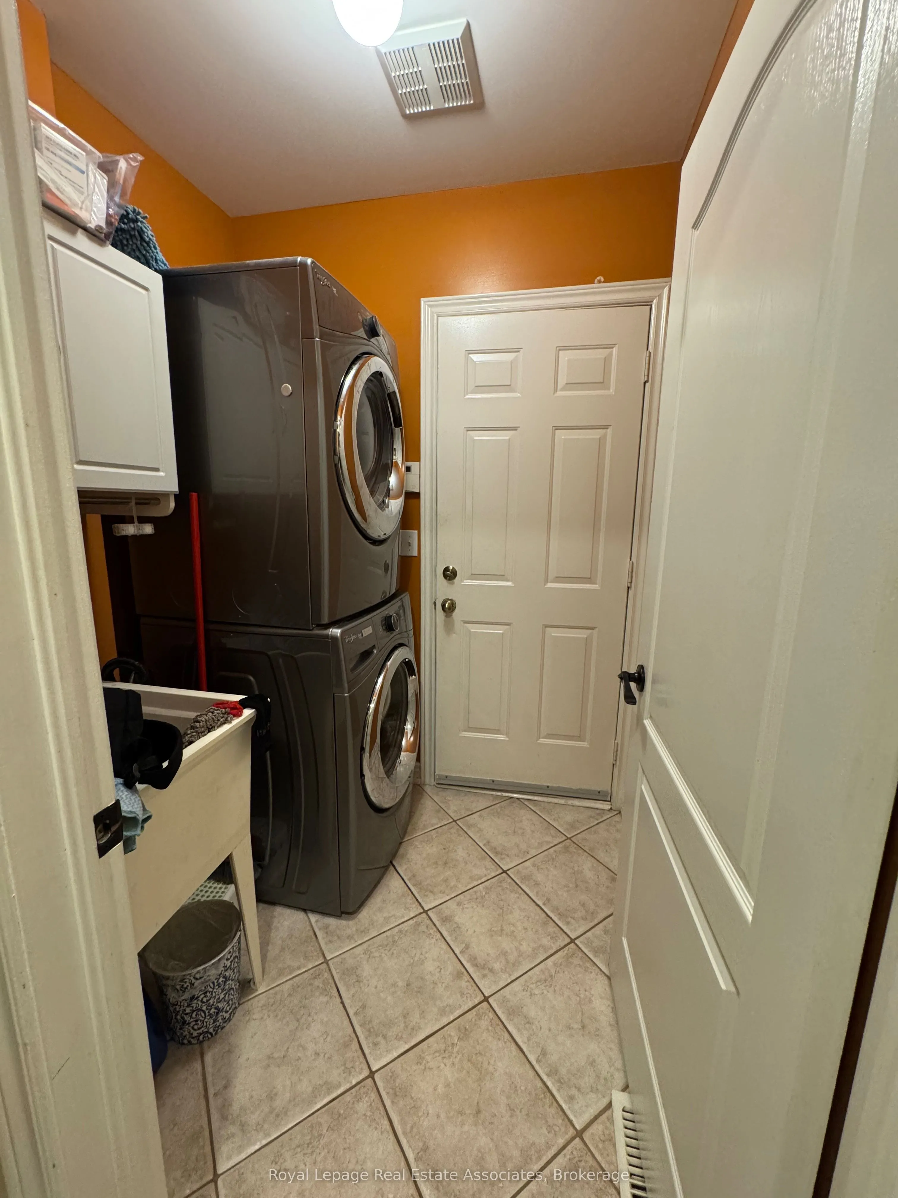 659 Garden Walk, #Upper