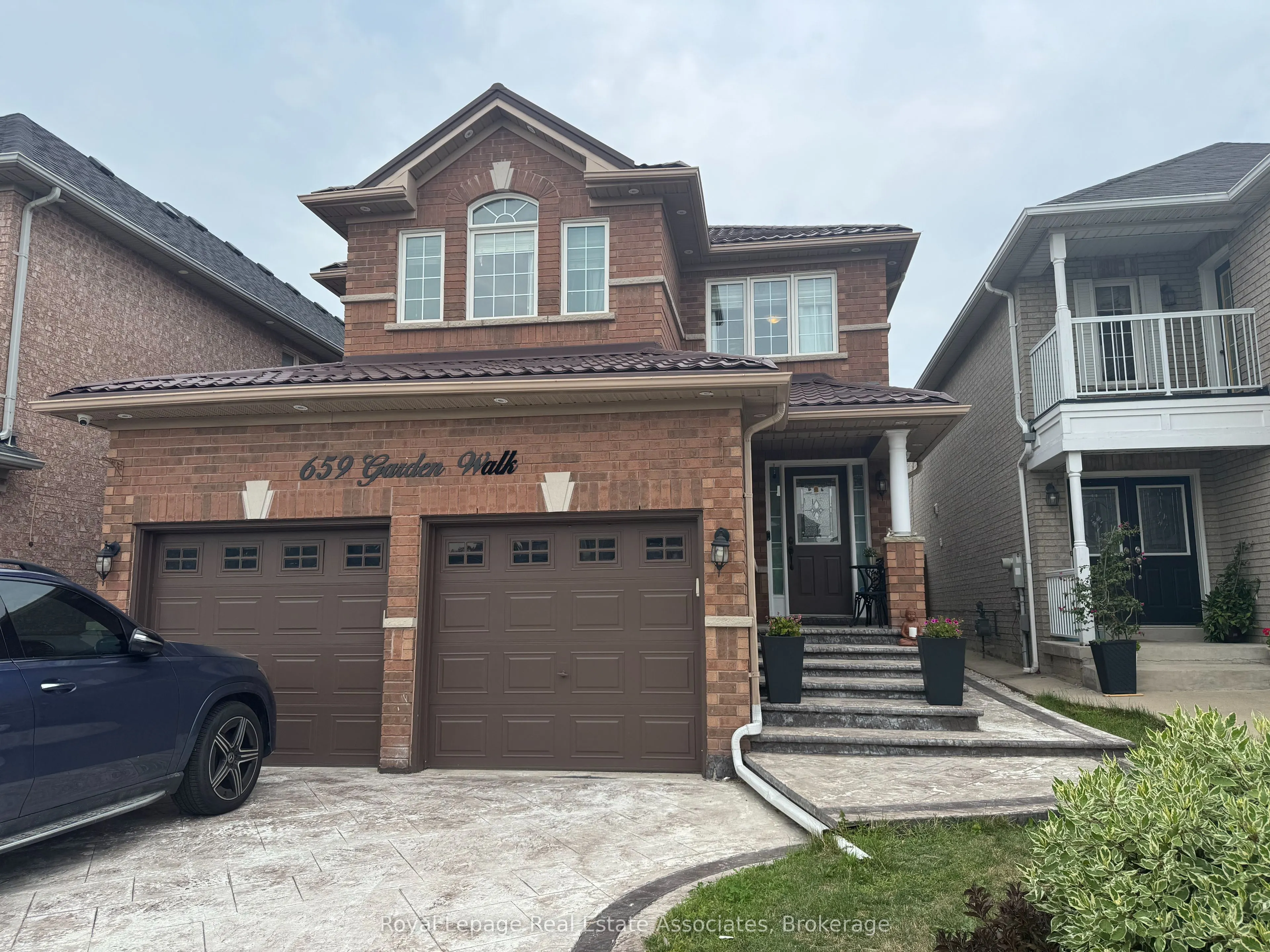 659 Garden Walk, #Upper