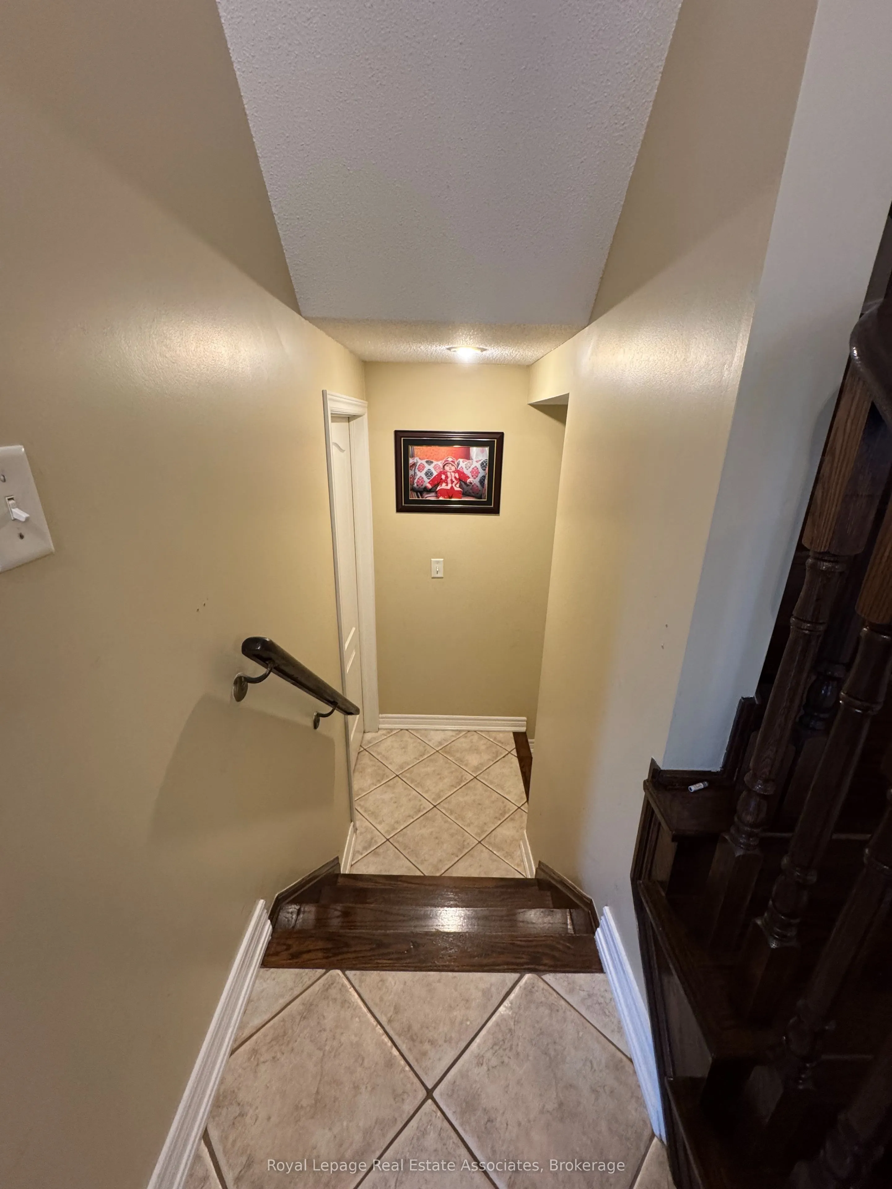 659 Garden Walk, #Upper