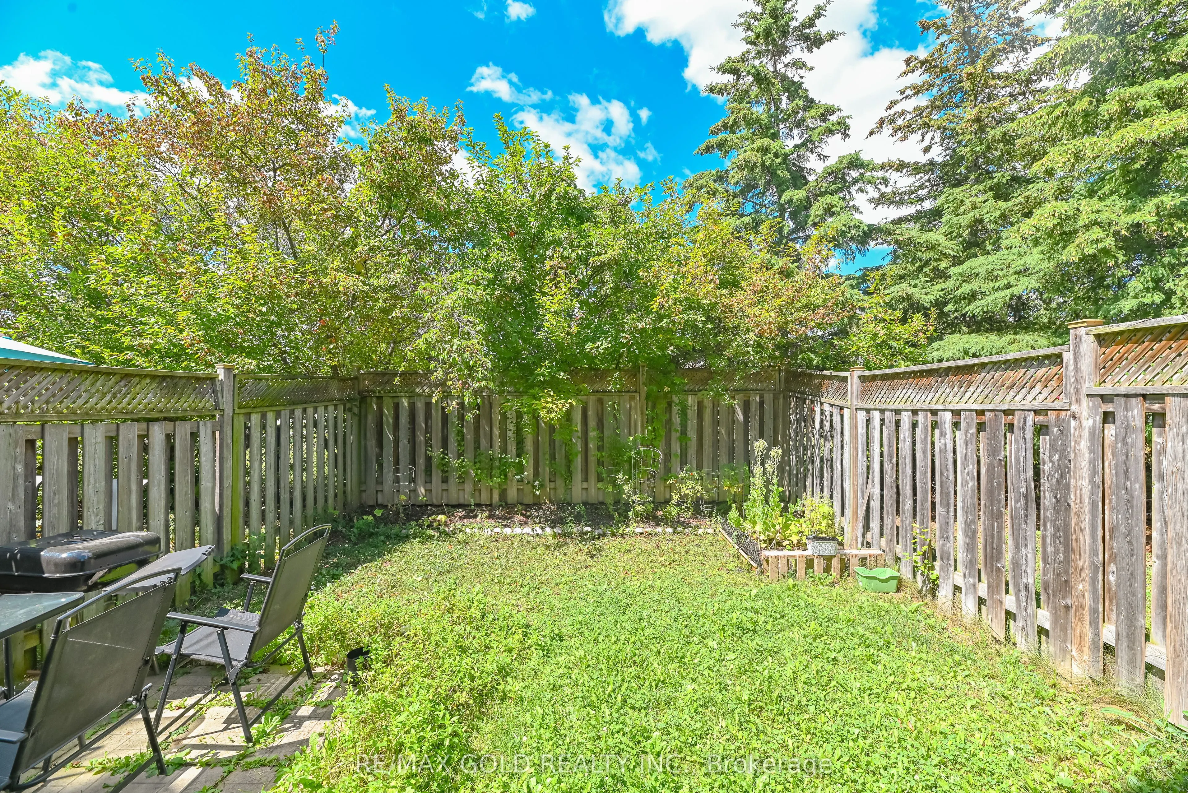 28 Plum Hollow Court