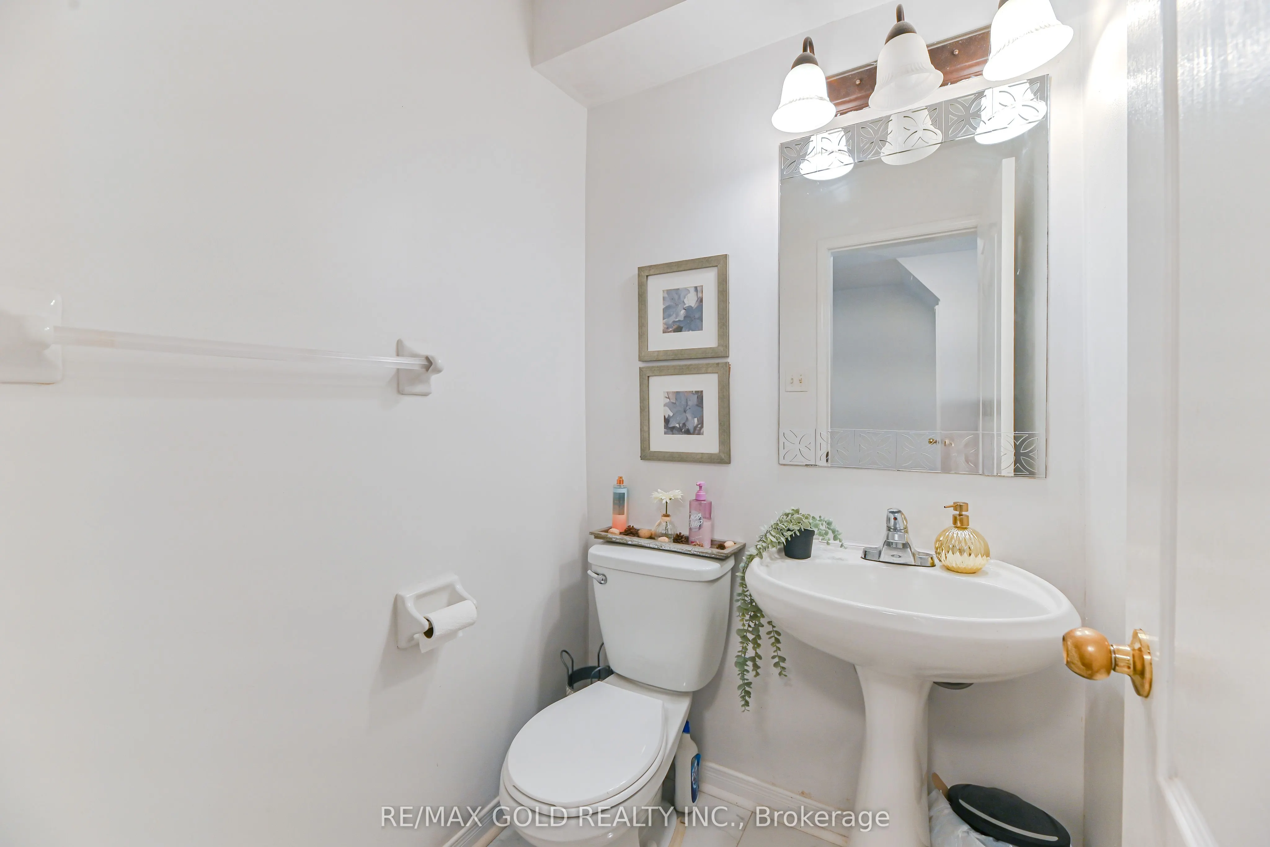 28 Plum Hollow Court