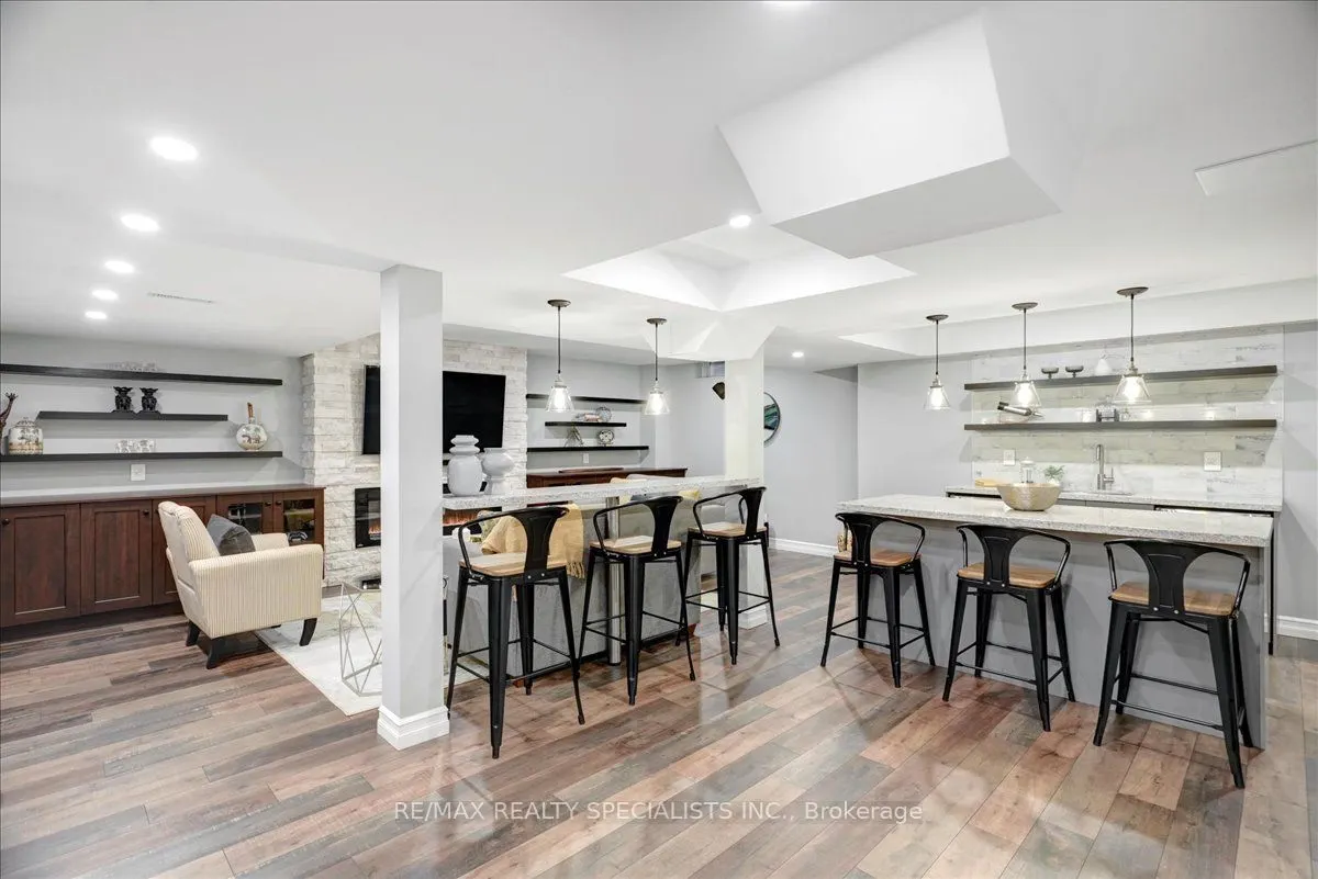 104 Earlsbridge Boulevard