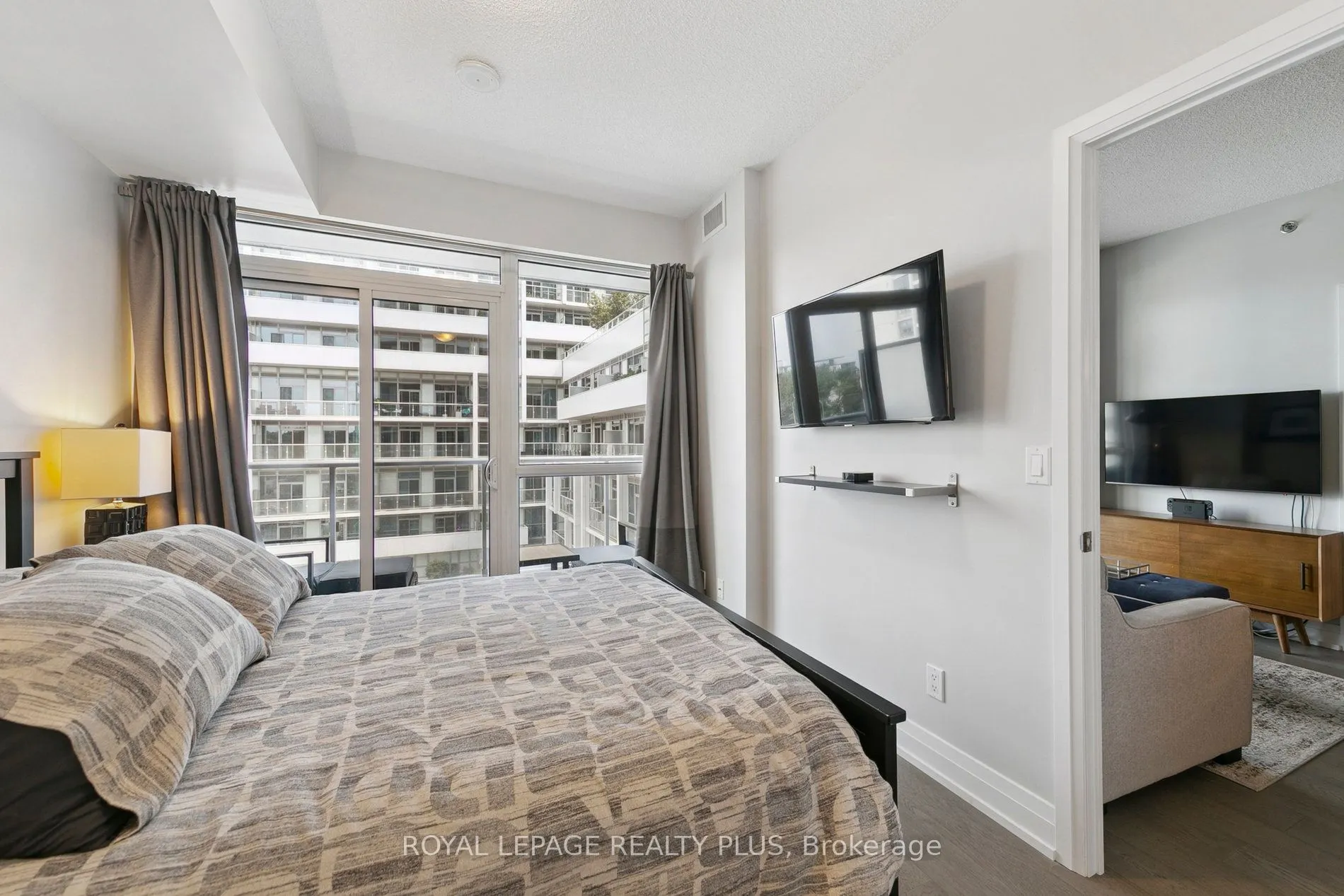 65 Speers Road, #406
