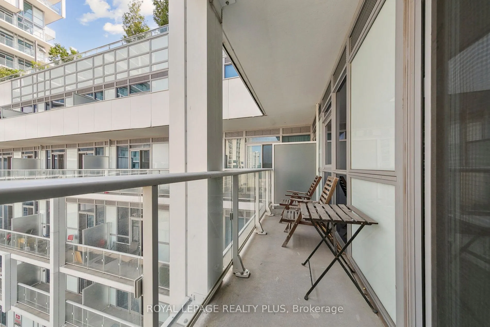 65 Speers Road, #406