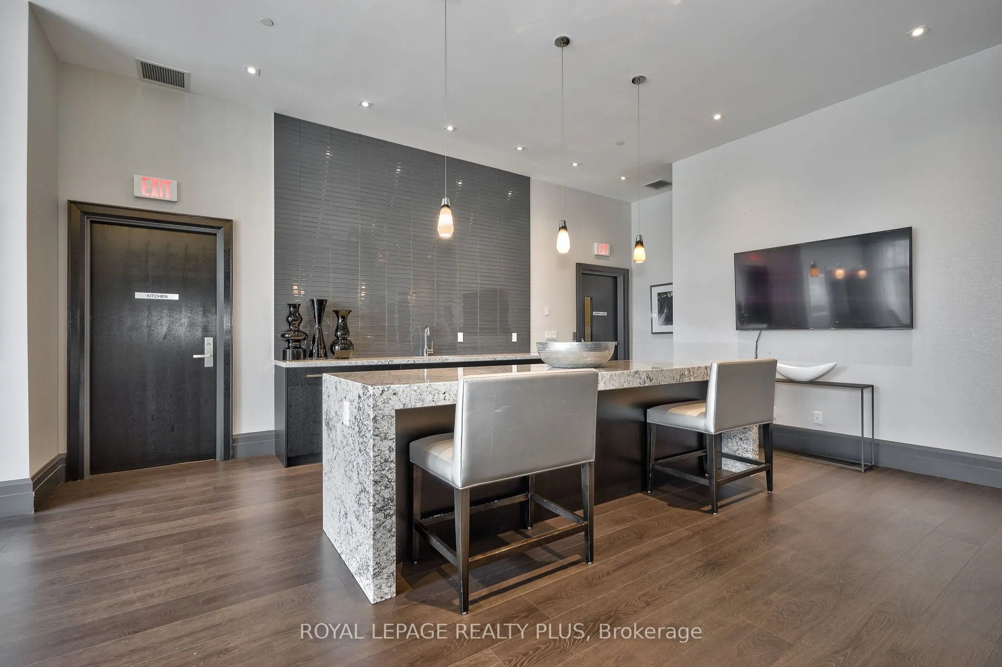 65 Speers Road, #406