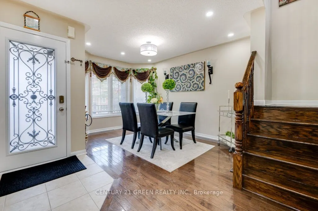 1107 Barr Crescent