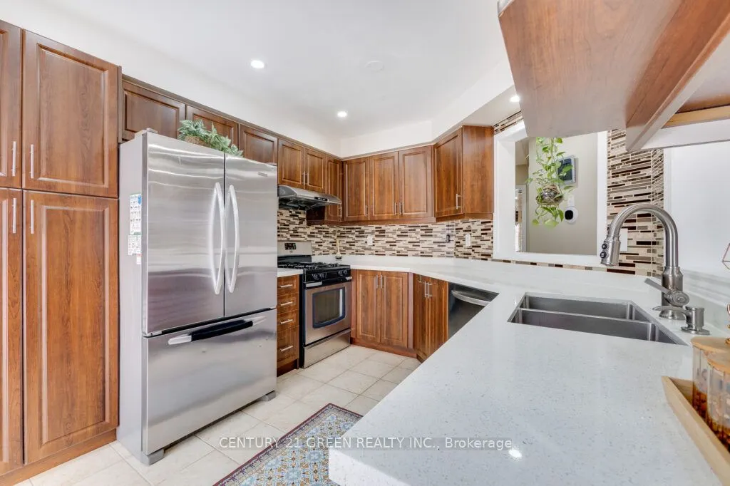 1107 Barr Crescent