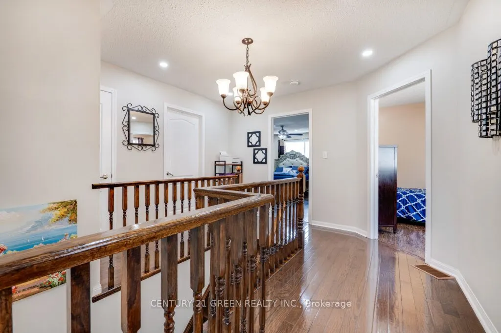 1107 Barr Crescent