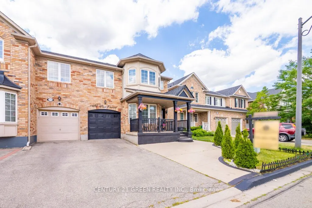 1107 Barr Crescent