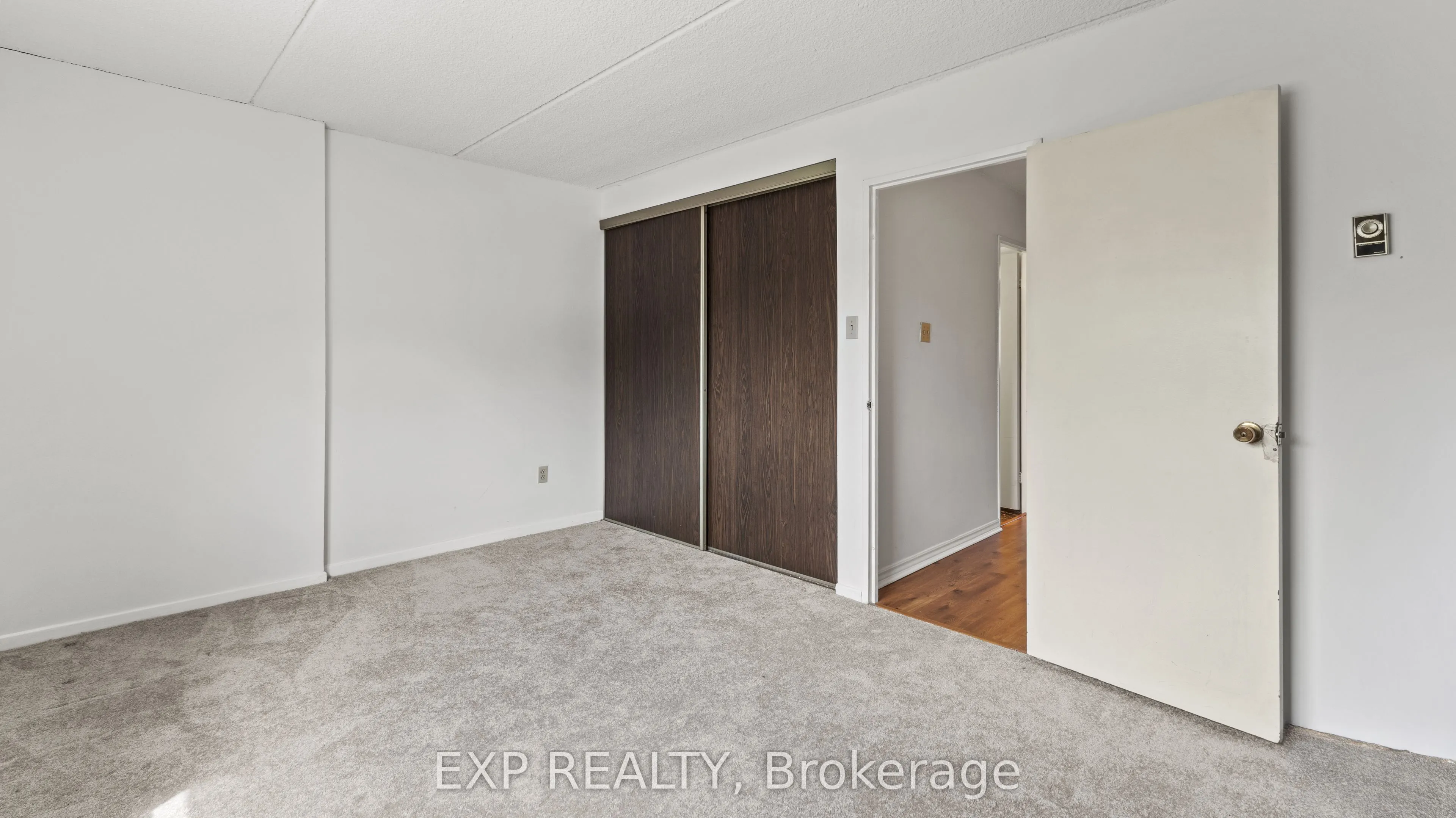 180 Mississauga Valley Boulevard, #160