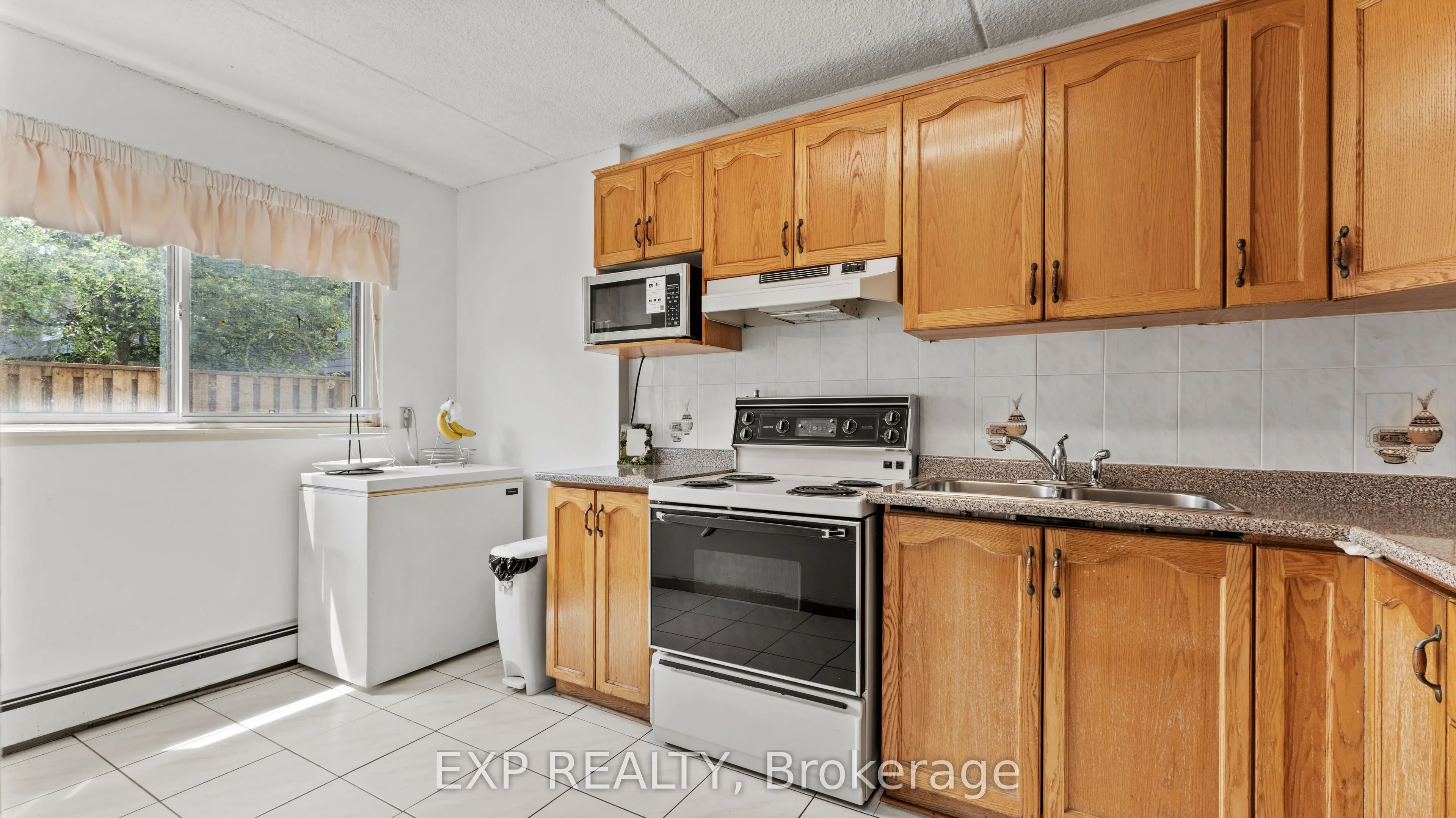 180 Mississauga Valley Boulevard, #160